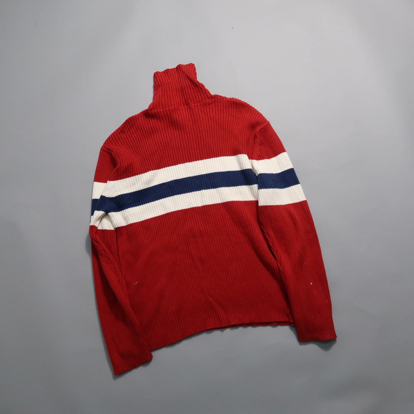 Tommy H knit sweater