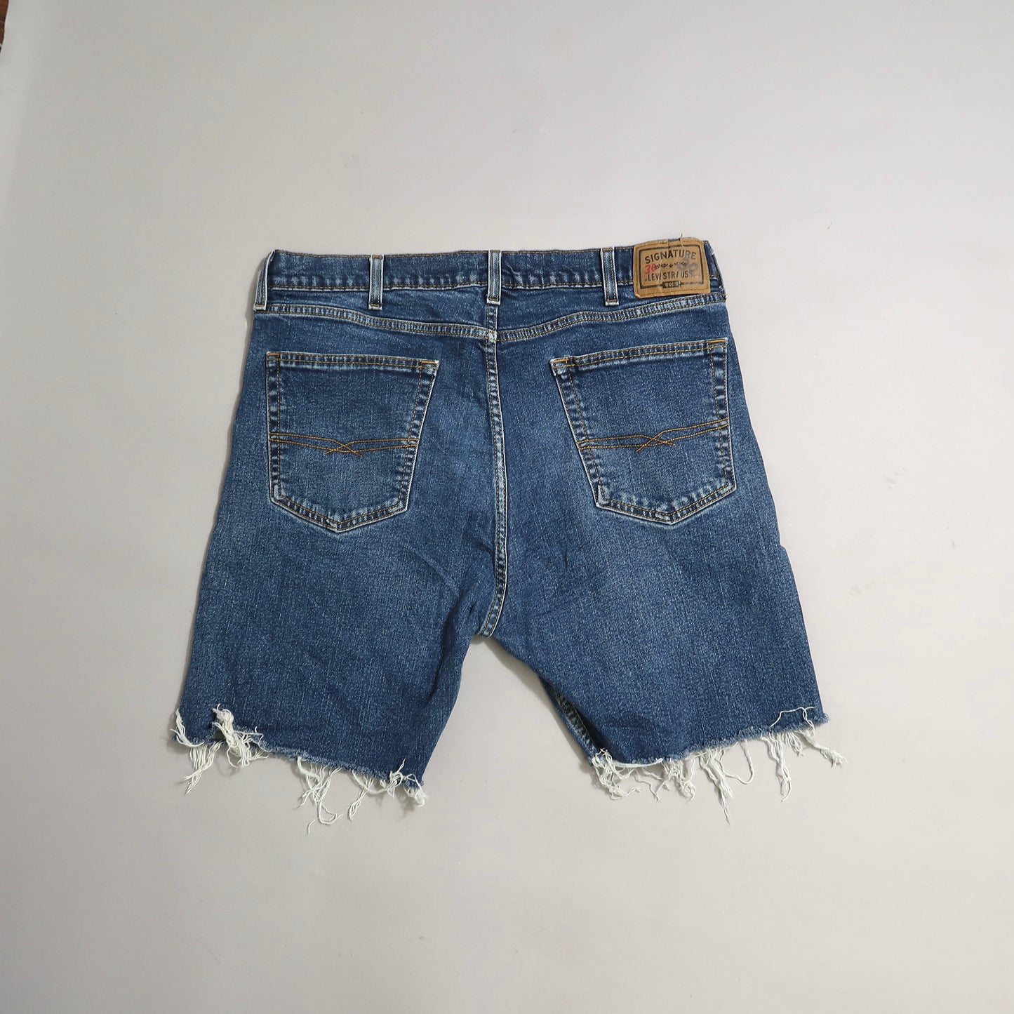Levis regular shorts