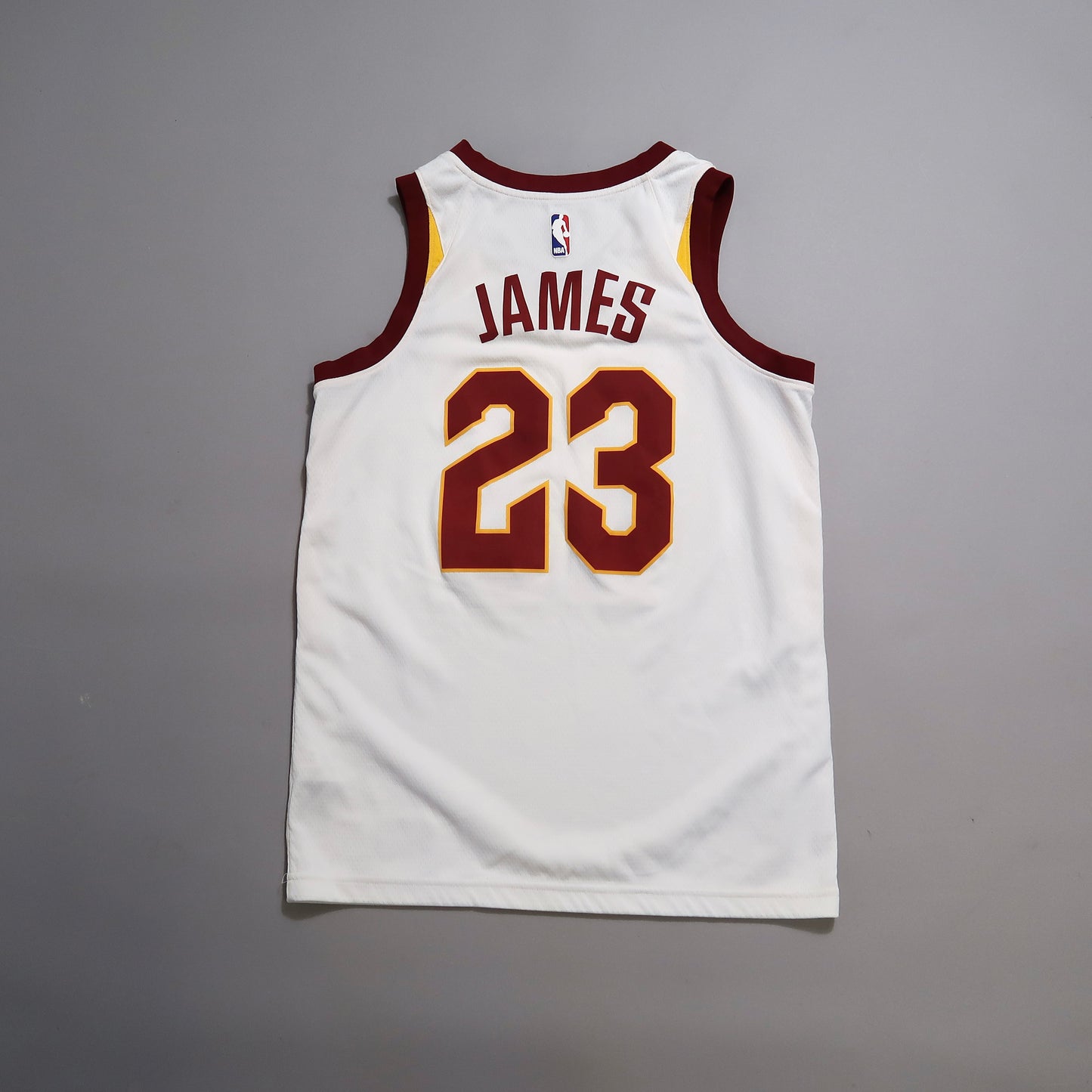 Cavs Lebron jersey