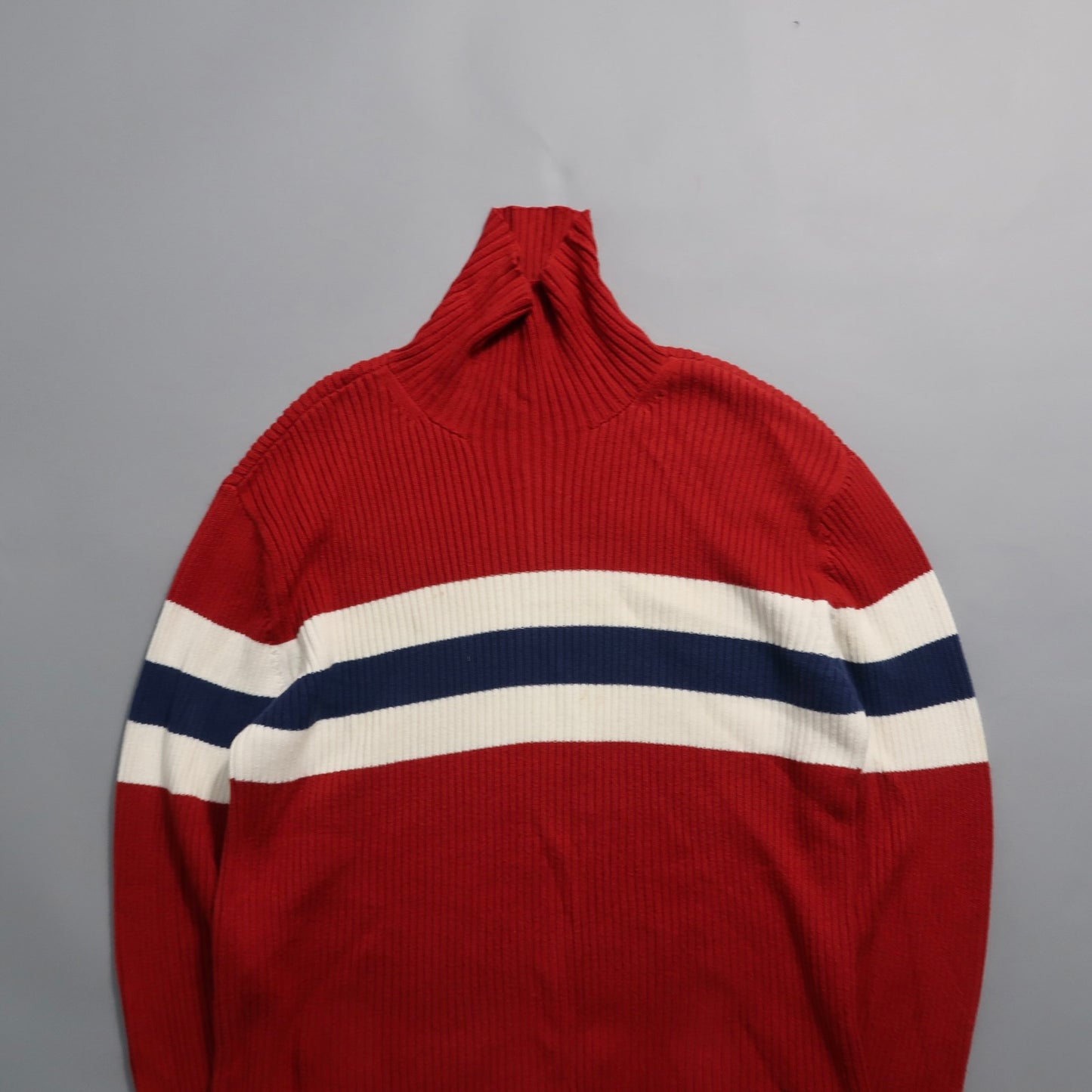 Tommy H knit sweater