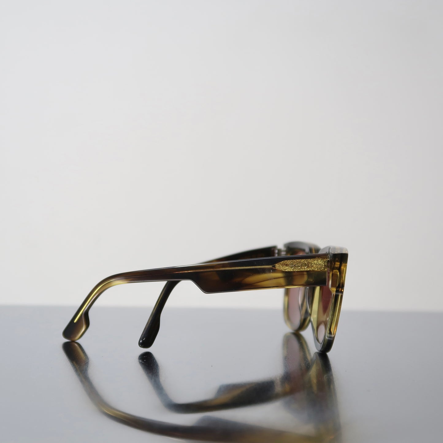 Komono Danny Red sunglasses
