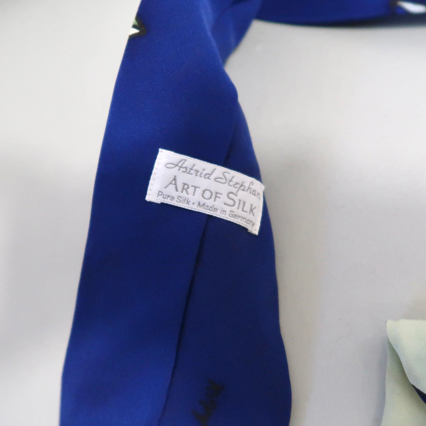 Vintage tie