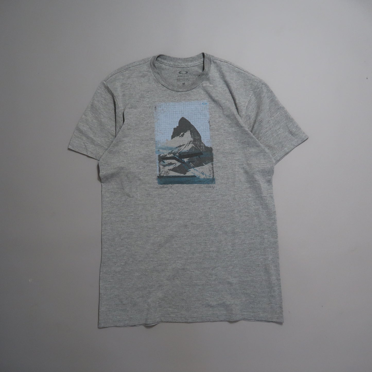 Oakley tshirt