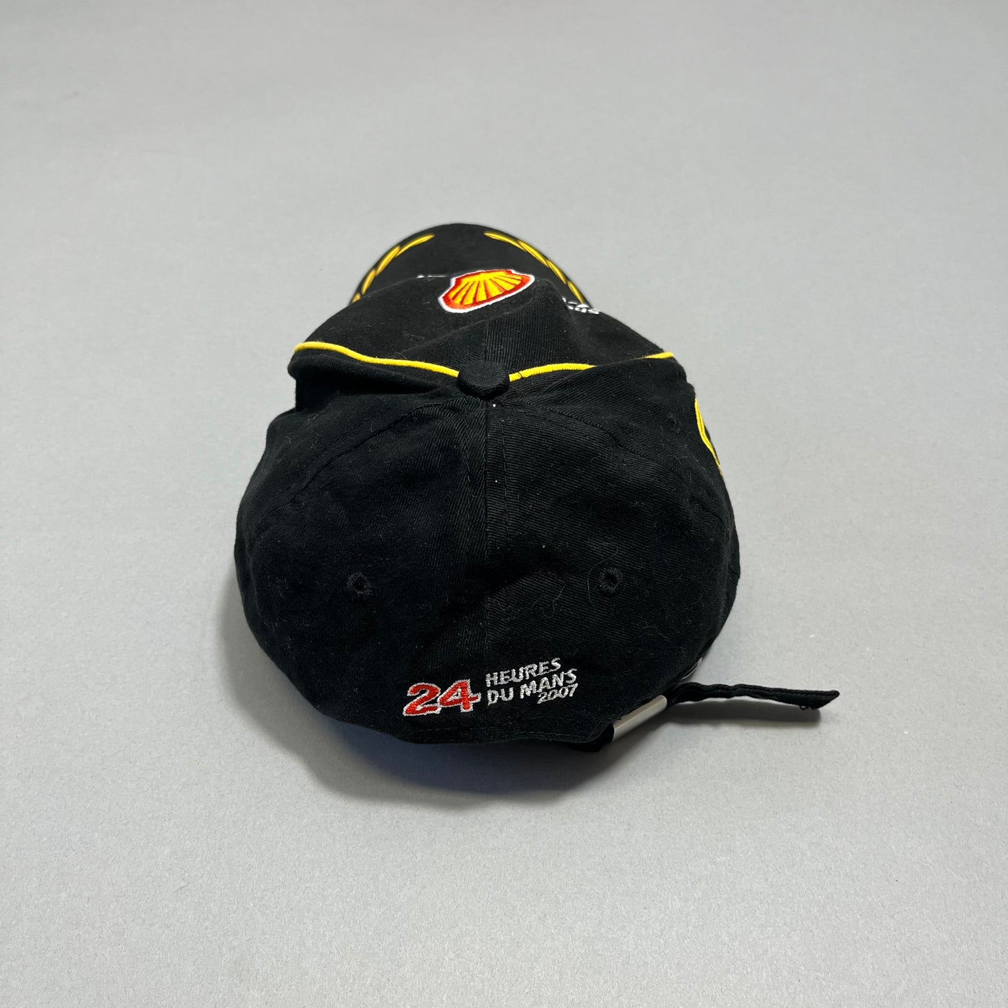 Black cap with null24 Heures du Mans 2001null text and Shell logo.