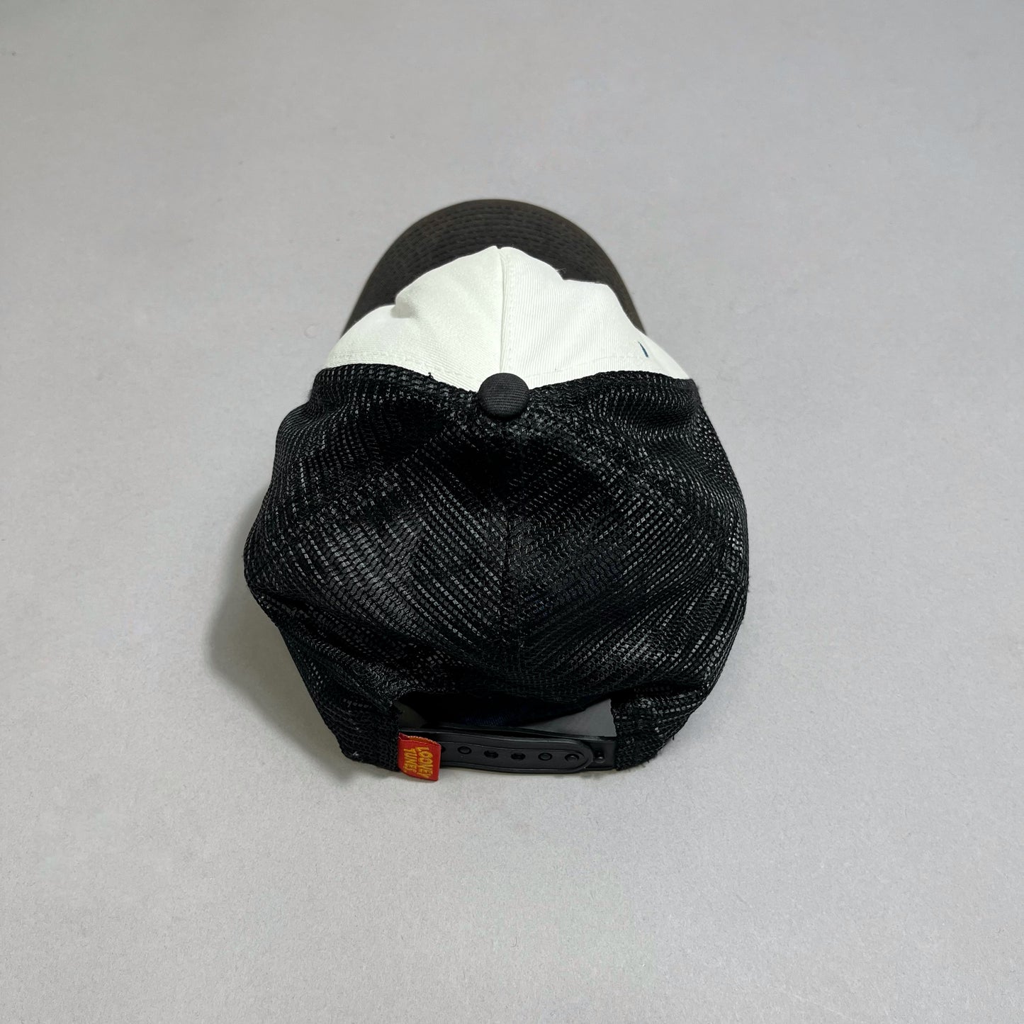 Looney Tunes tucker cap