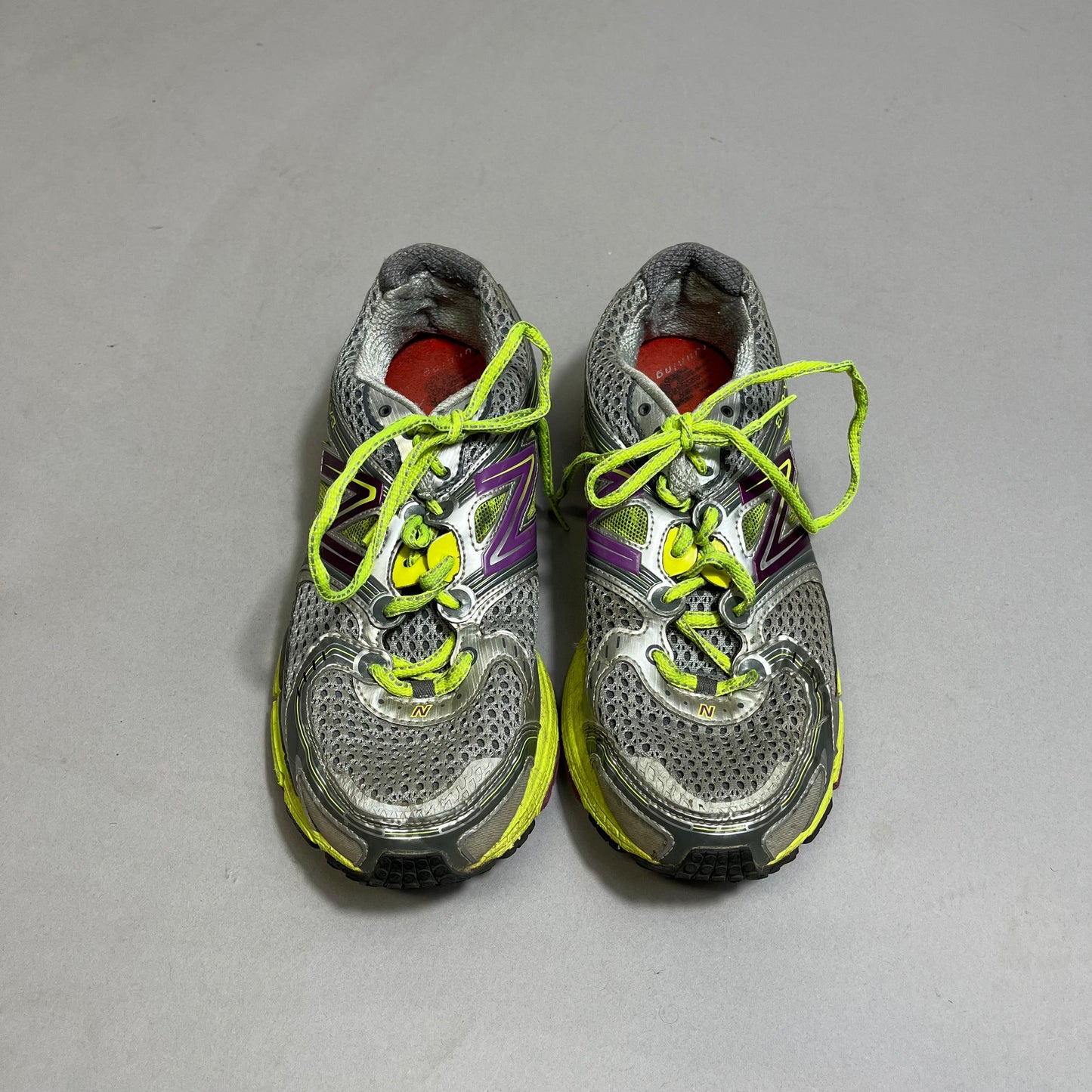 New Balance 860V3 sneakers