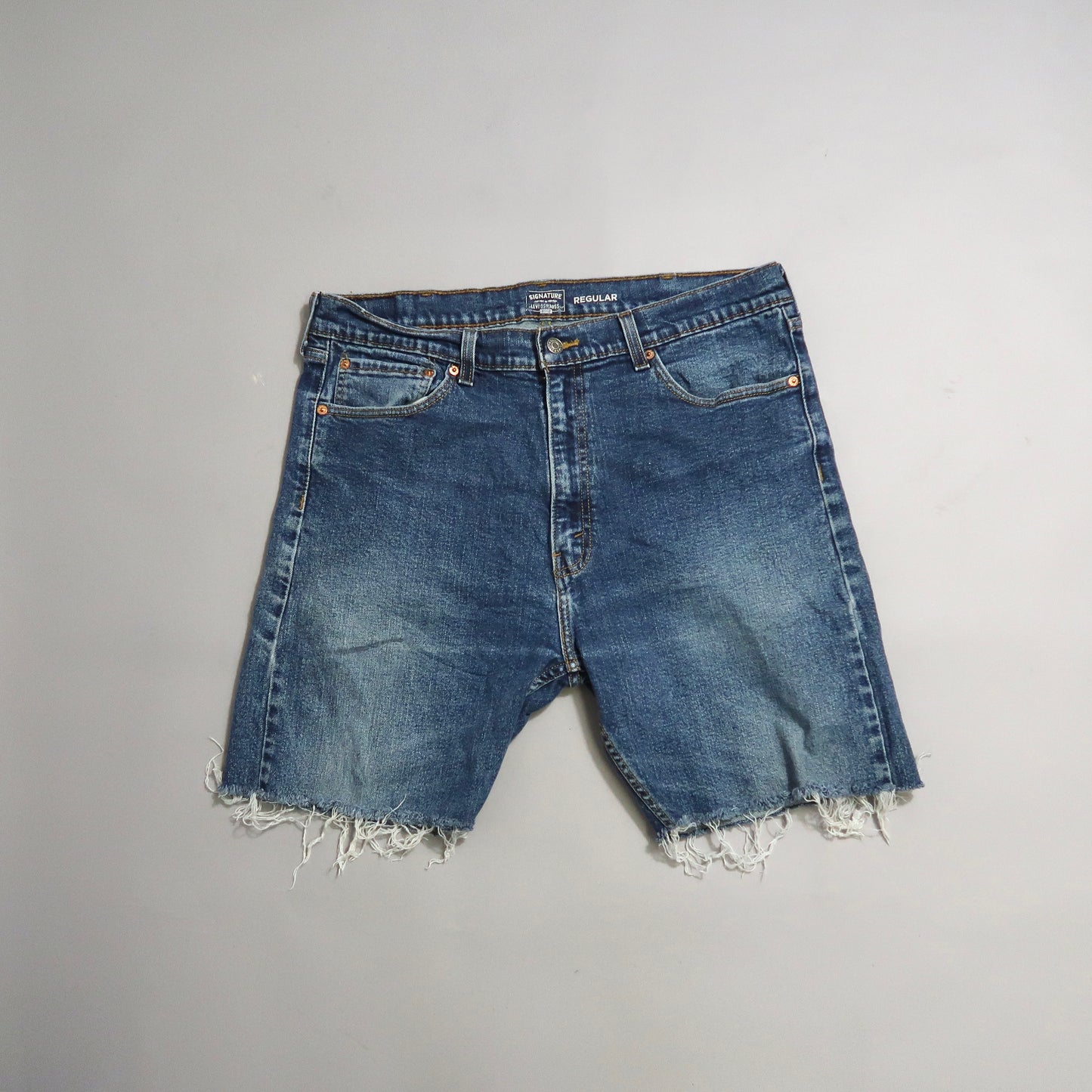 Levis regular shorts