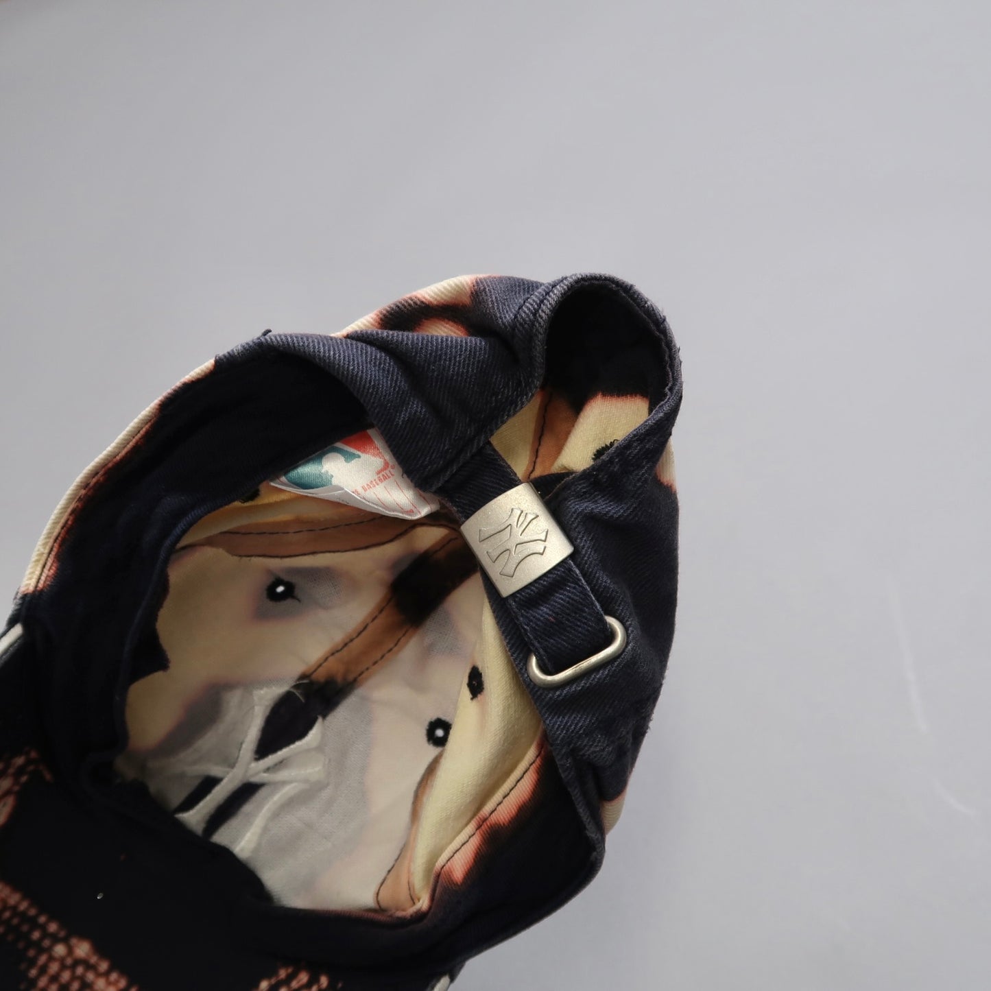 NY bleached cap