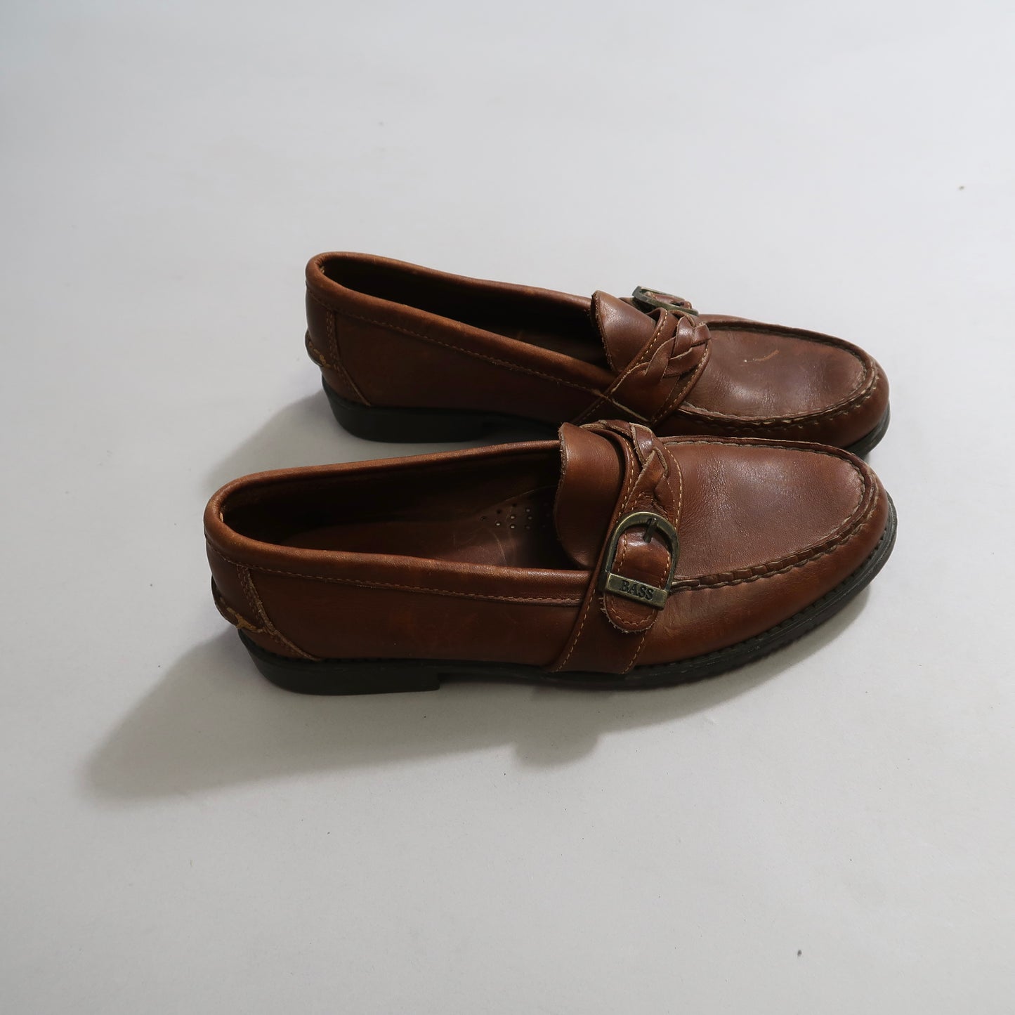 Women's leather shoes