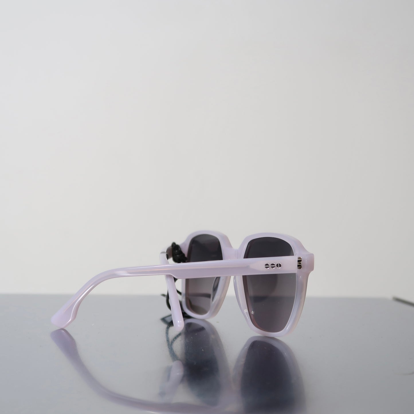 Komono Otis Violet sunglasses