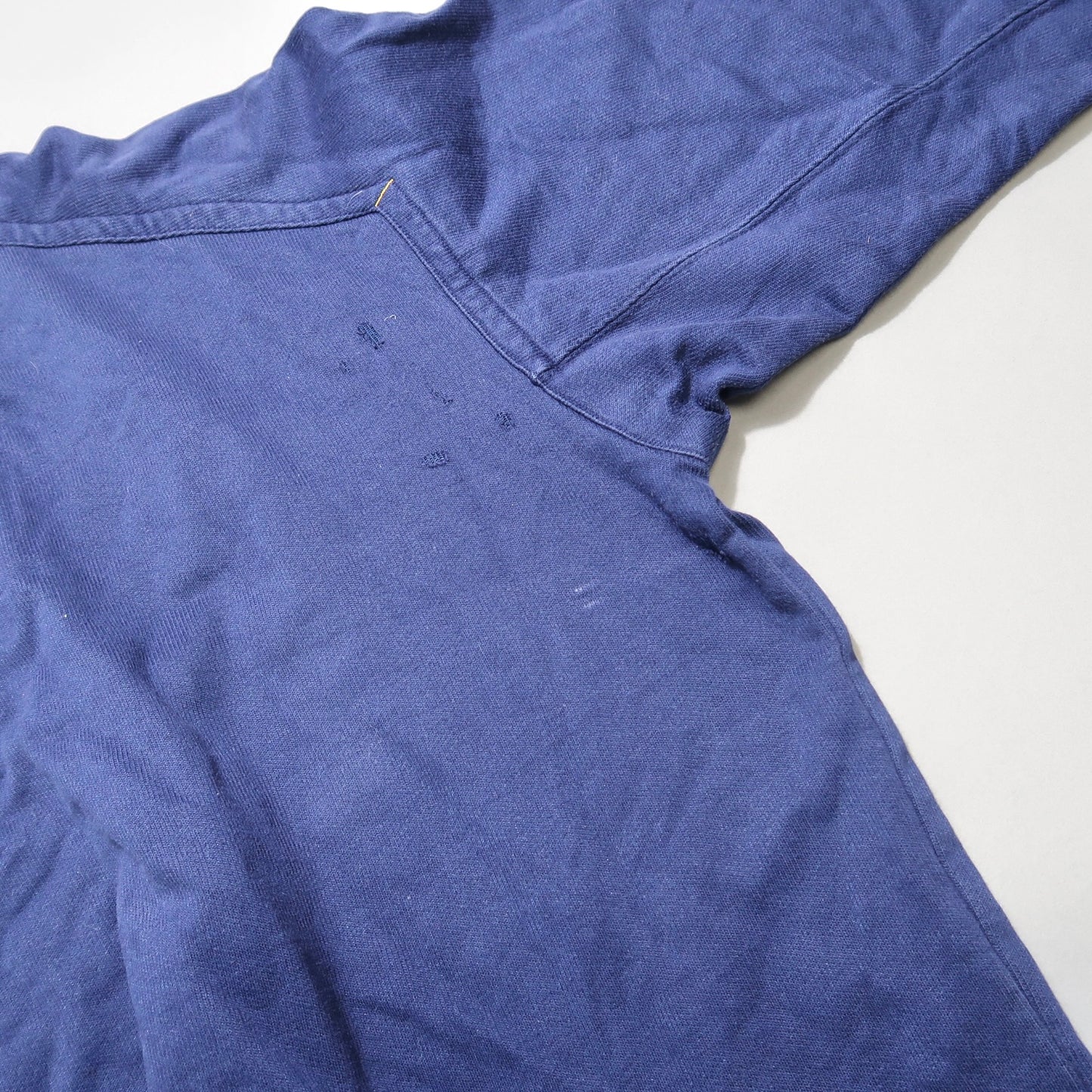 Vintage Nike sweater (damages attached)