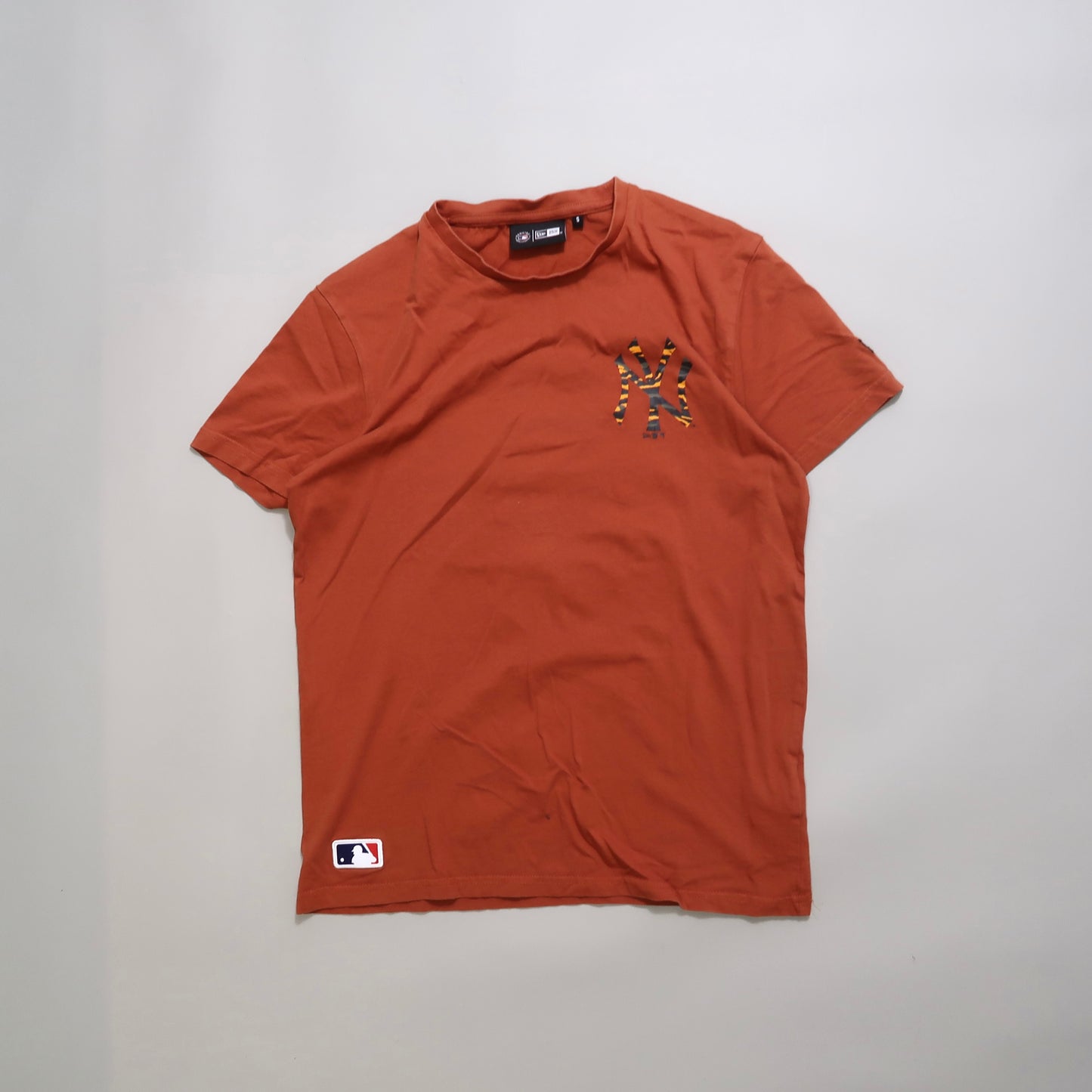 New Era tshirt