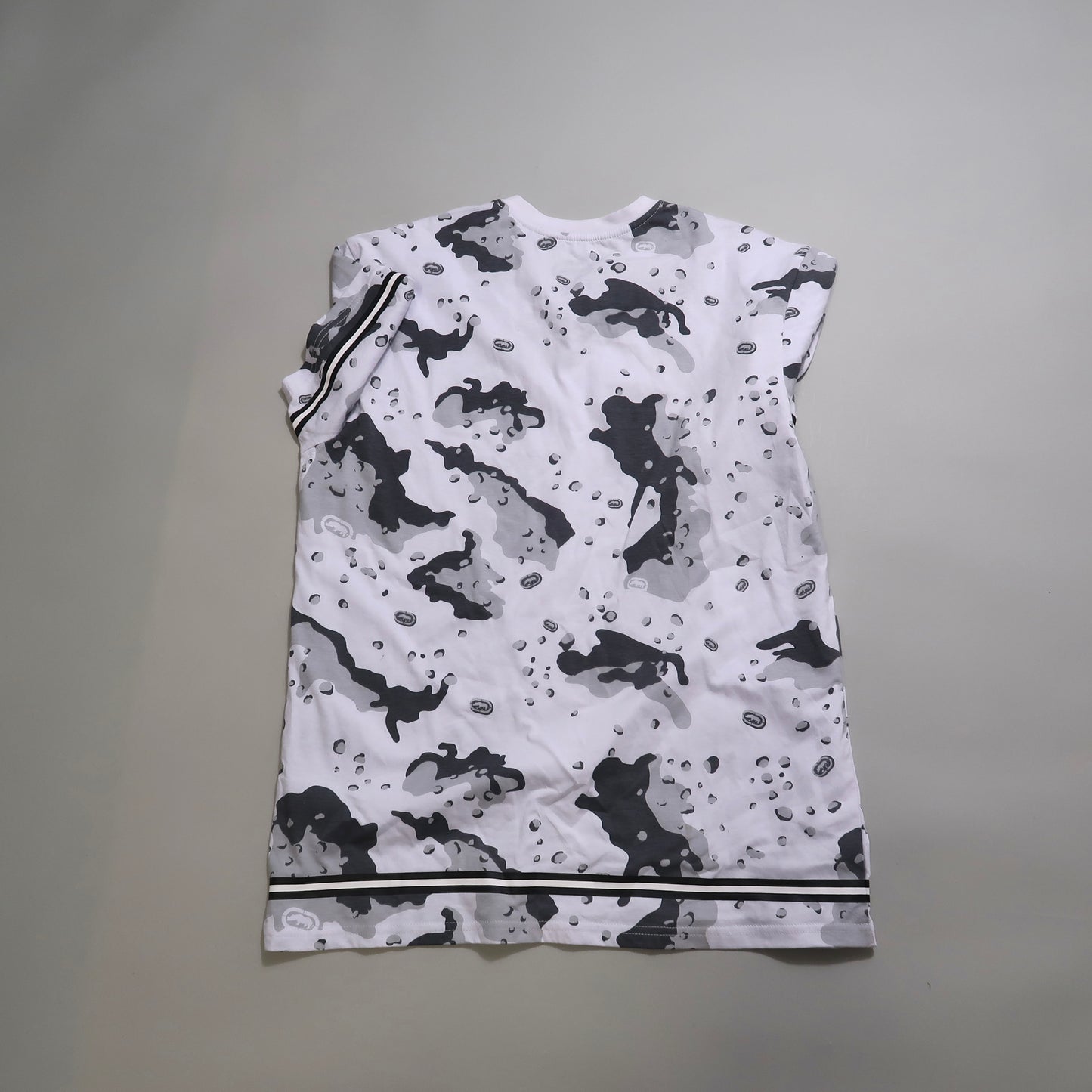 Ecko Unltd tshirt