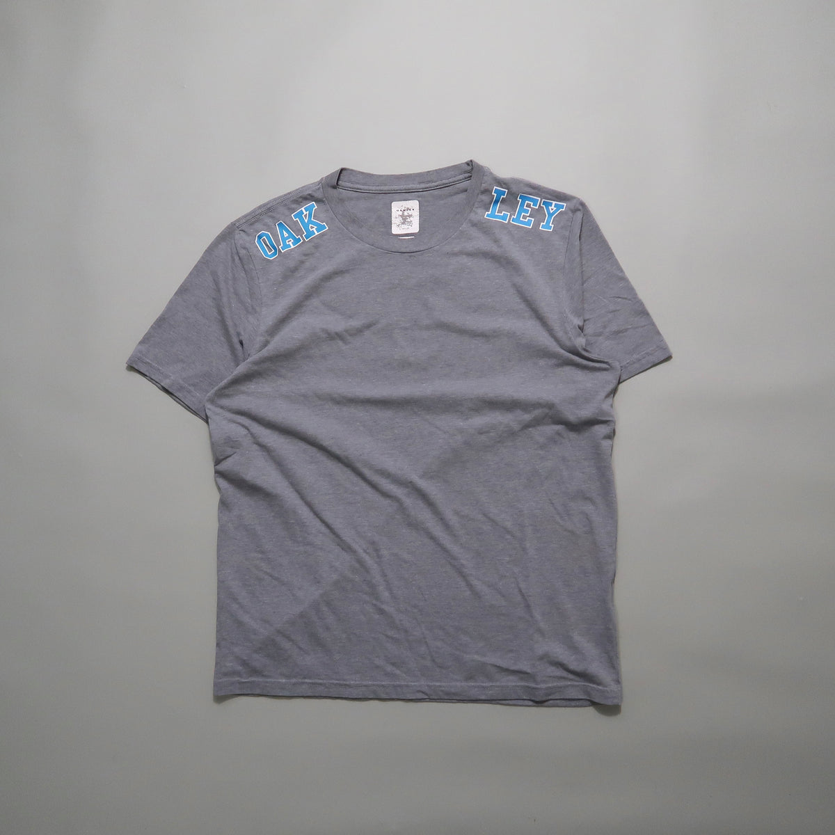 Oakley tshirt