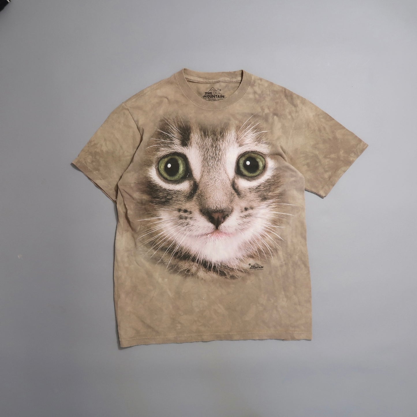 The Mountain kitty tee