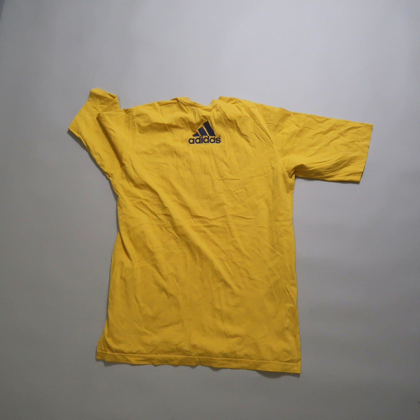 Vintage Adidas tshirt