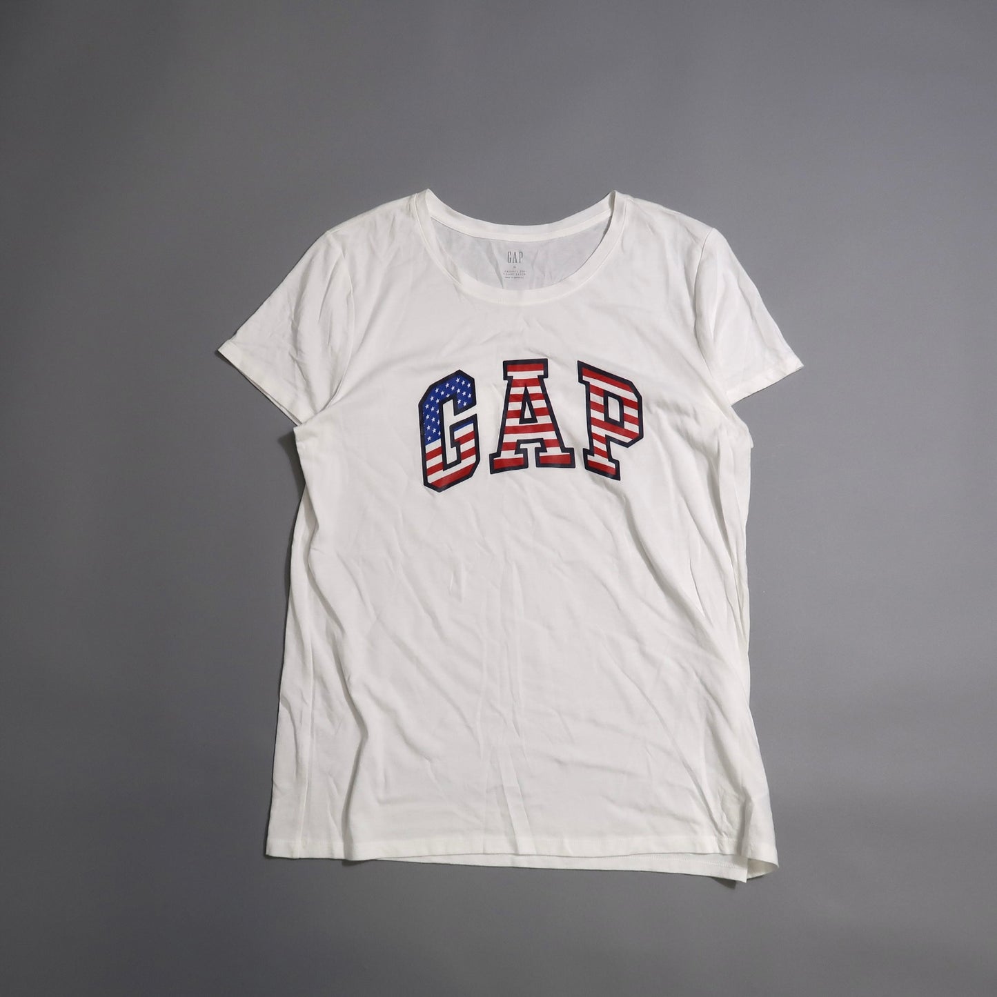GAP t shirt