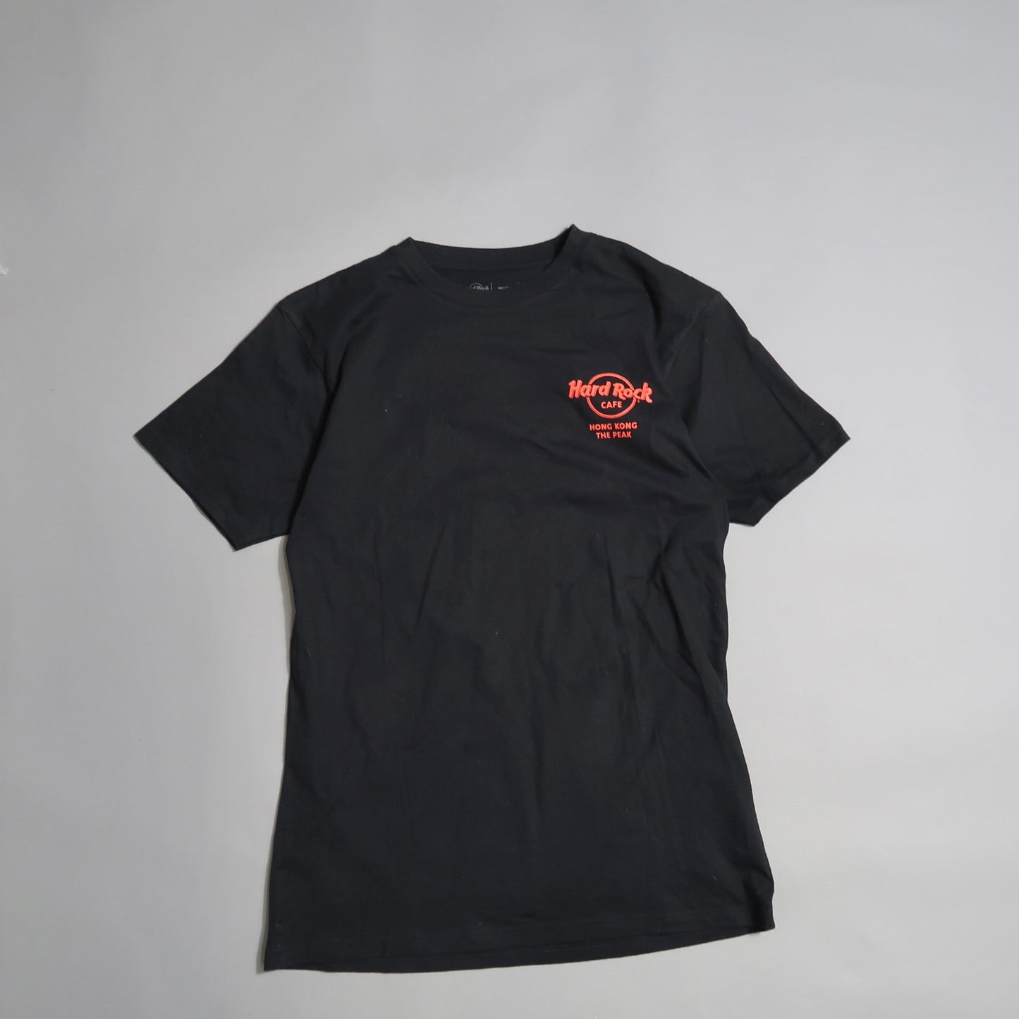 Black Hard Rock Cafe T-shirt with red logo from Hong Kong, The Peak.