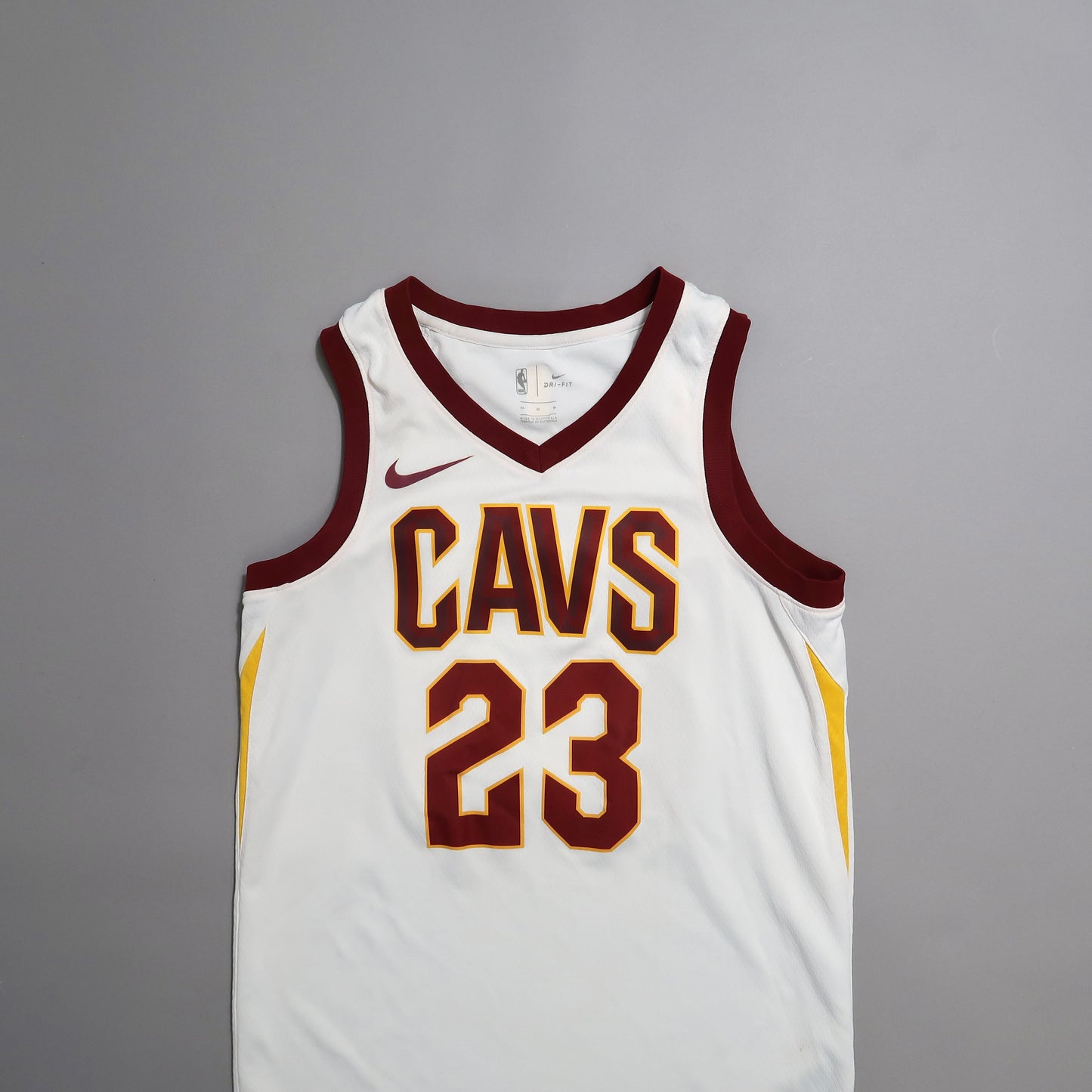 Cavs Lebron jersey