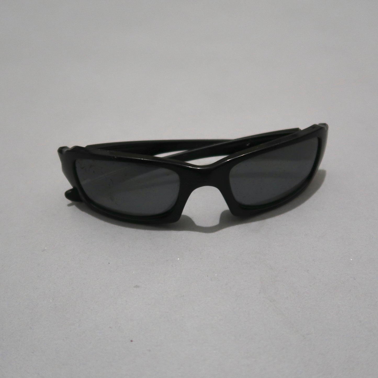 Oakley sunglasses (damaged lens)