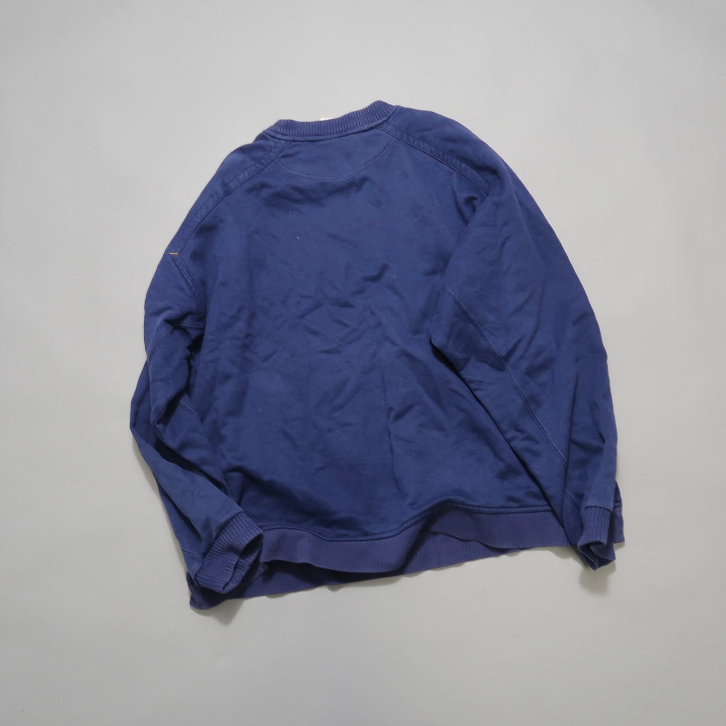 Vintage Nike sweater (damages attached)