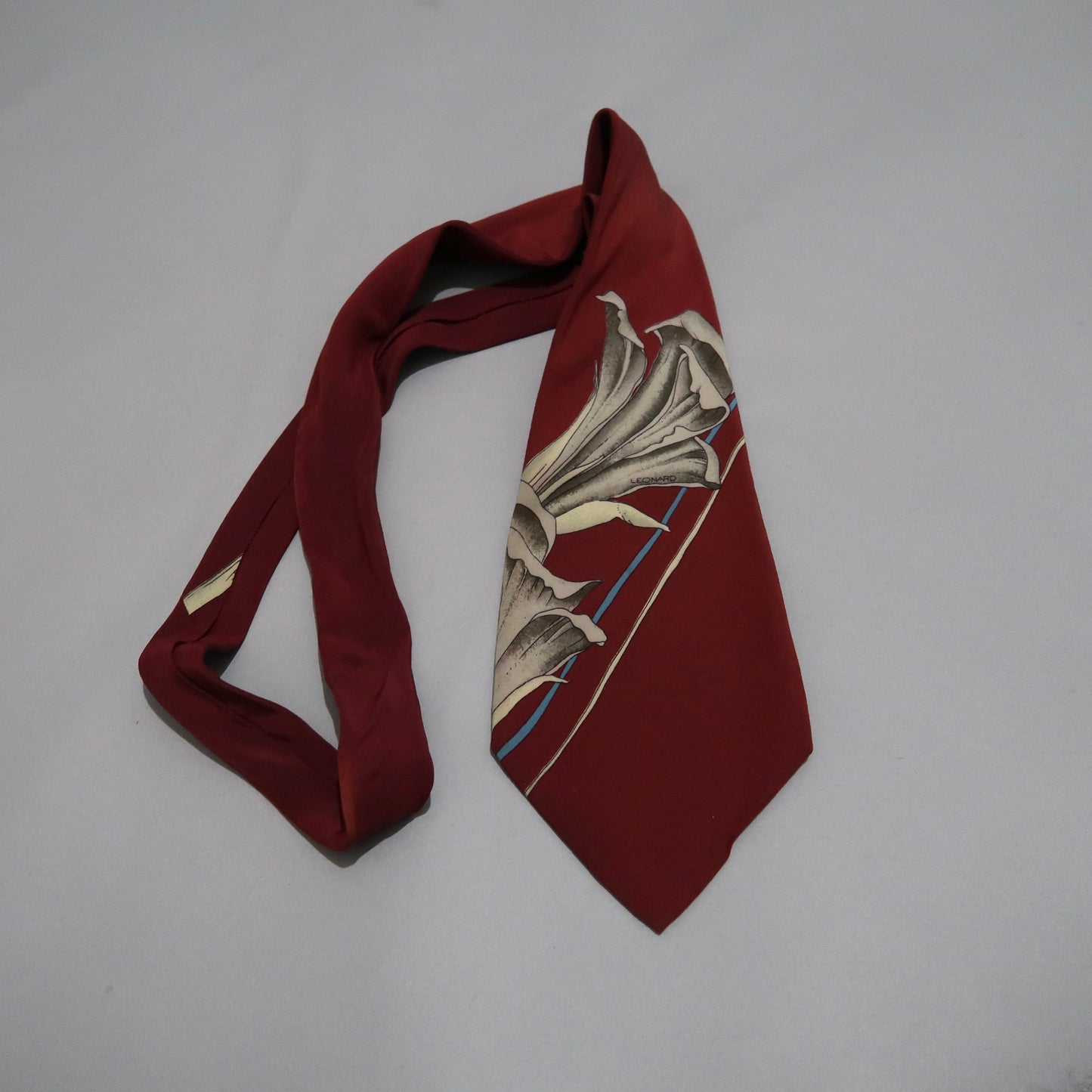 Leonard Paris tie