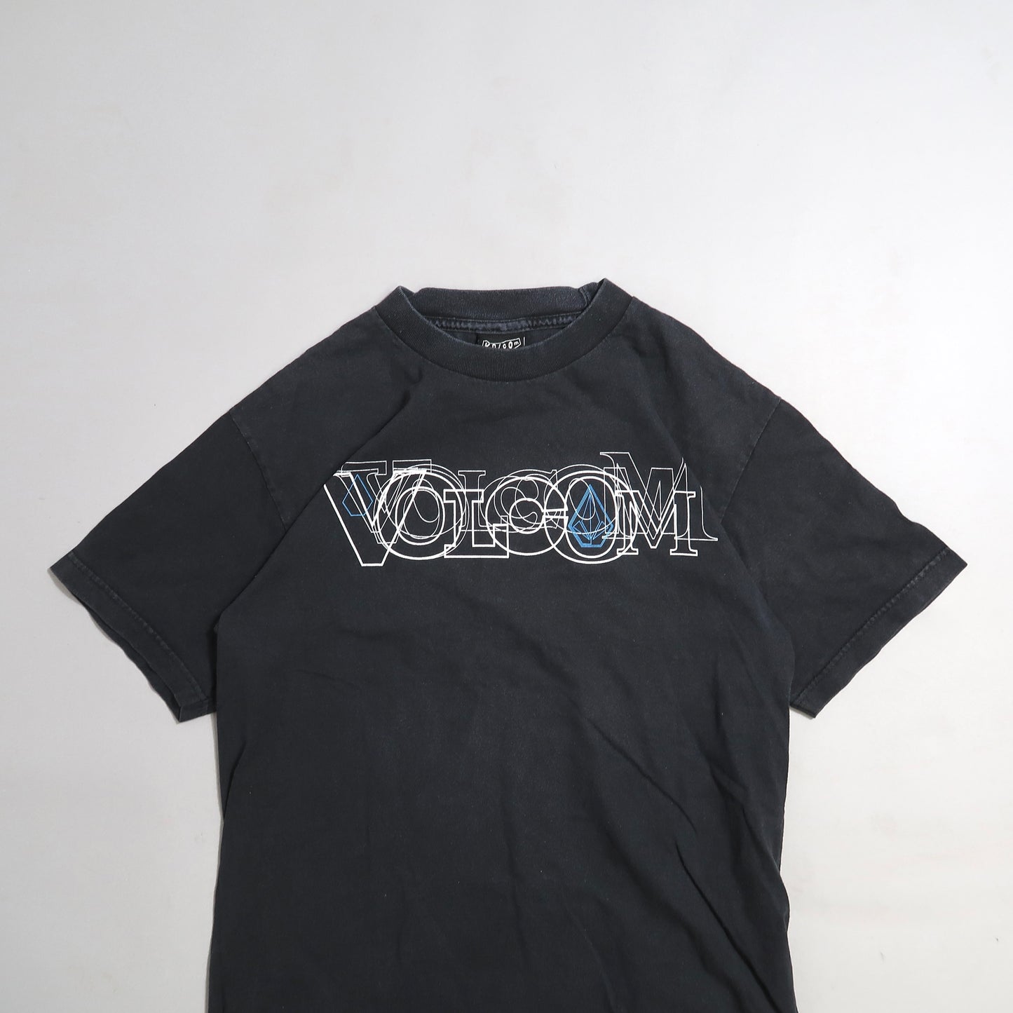 Volcom tshirt