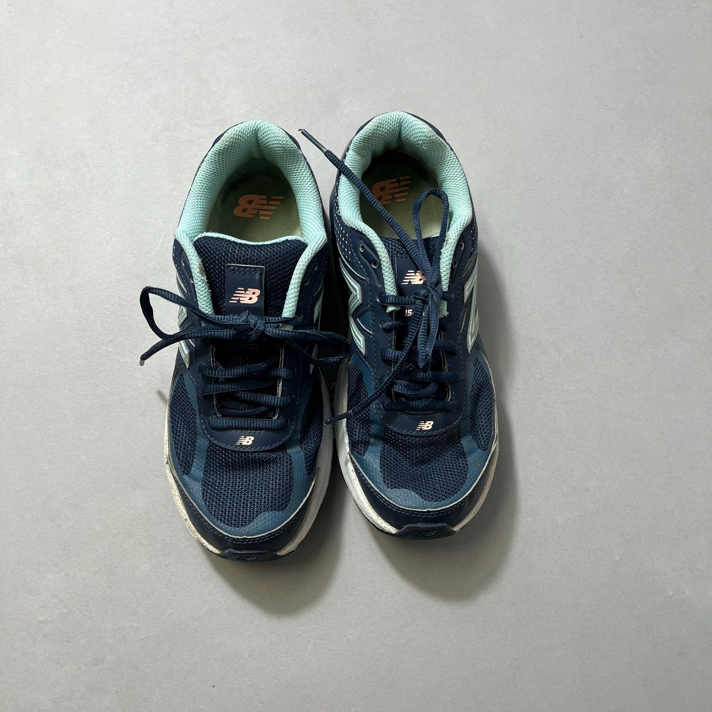 New Balance 1540v3 sneakers