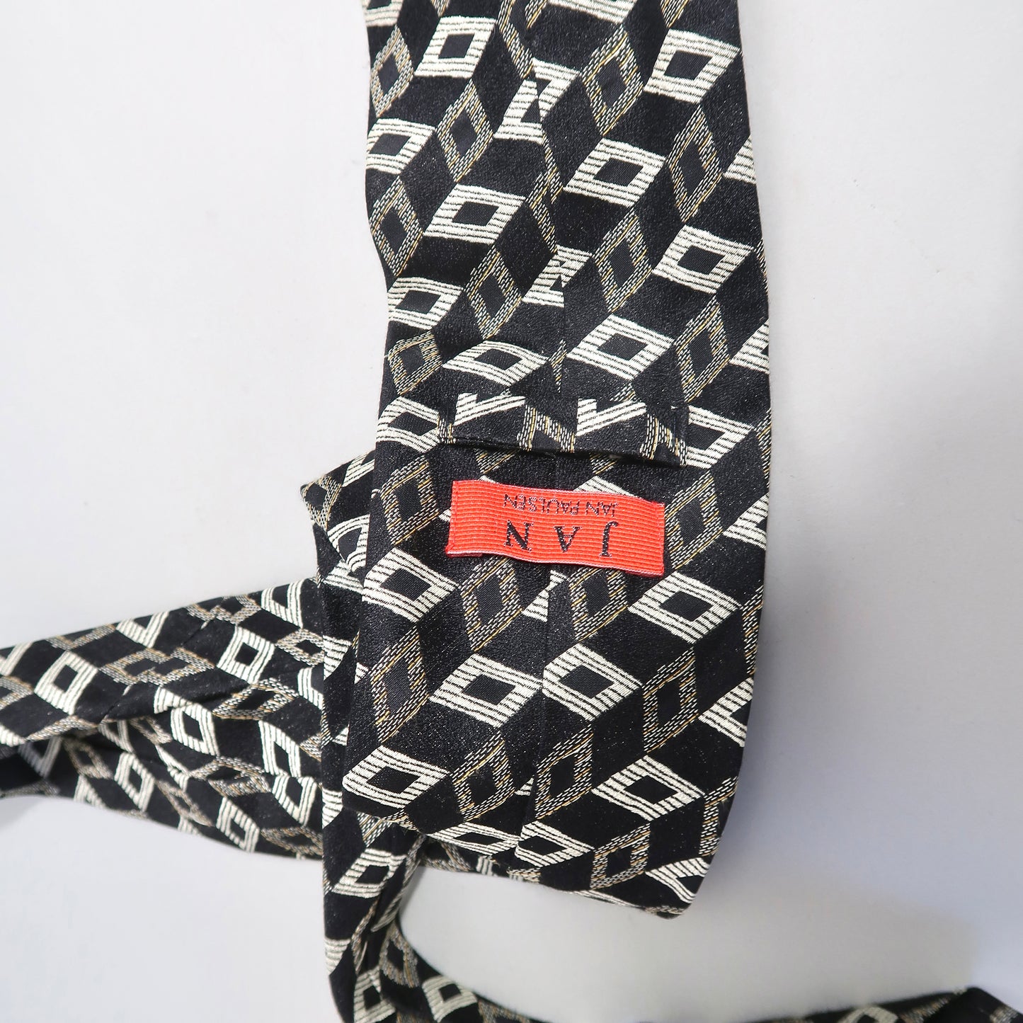 Vintage tie