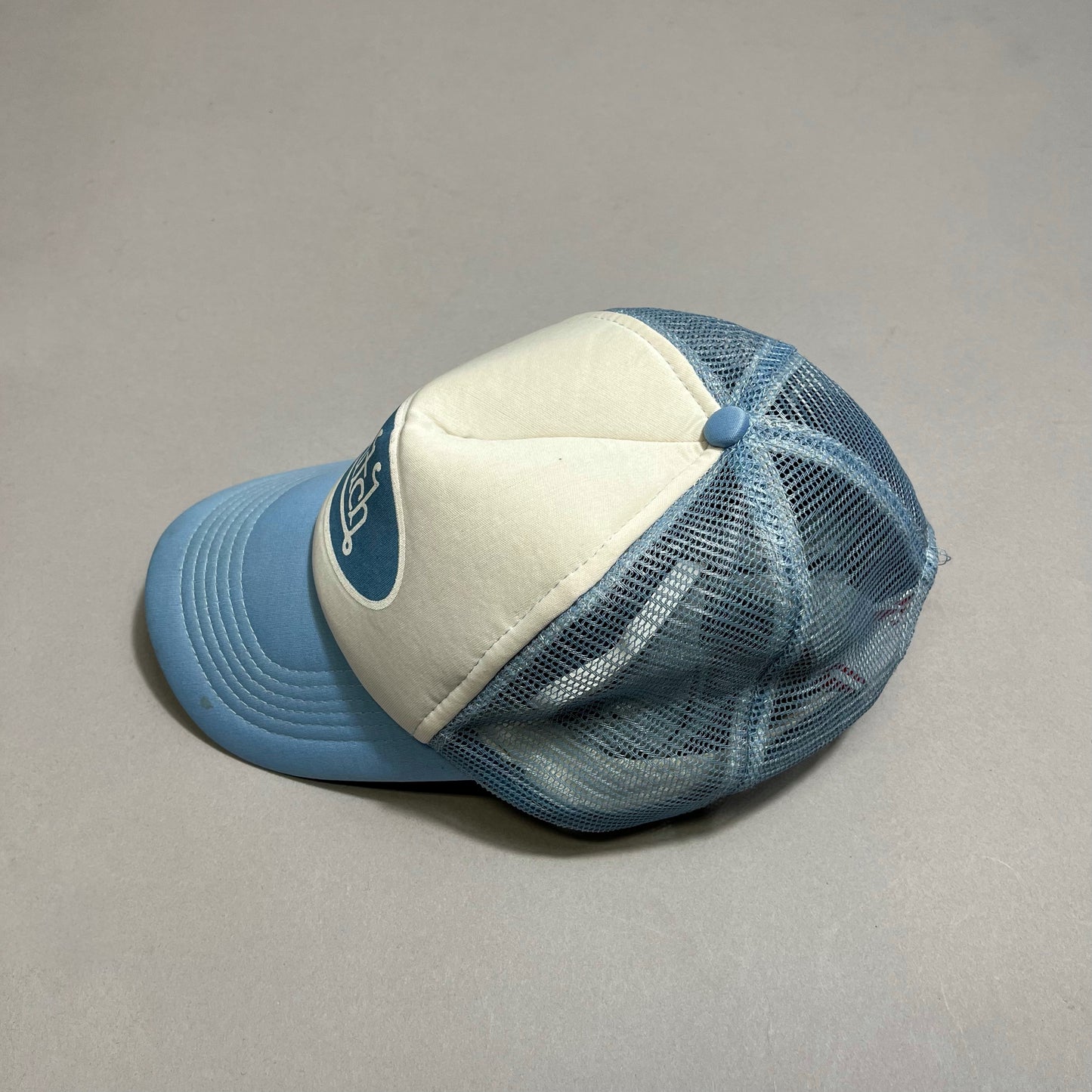Von Dutch tucker cap