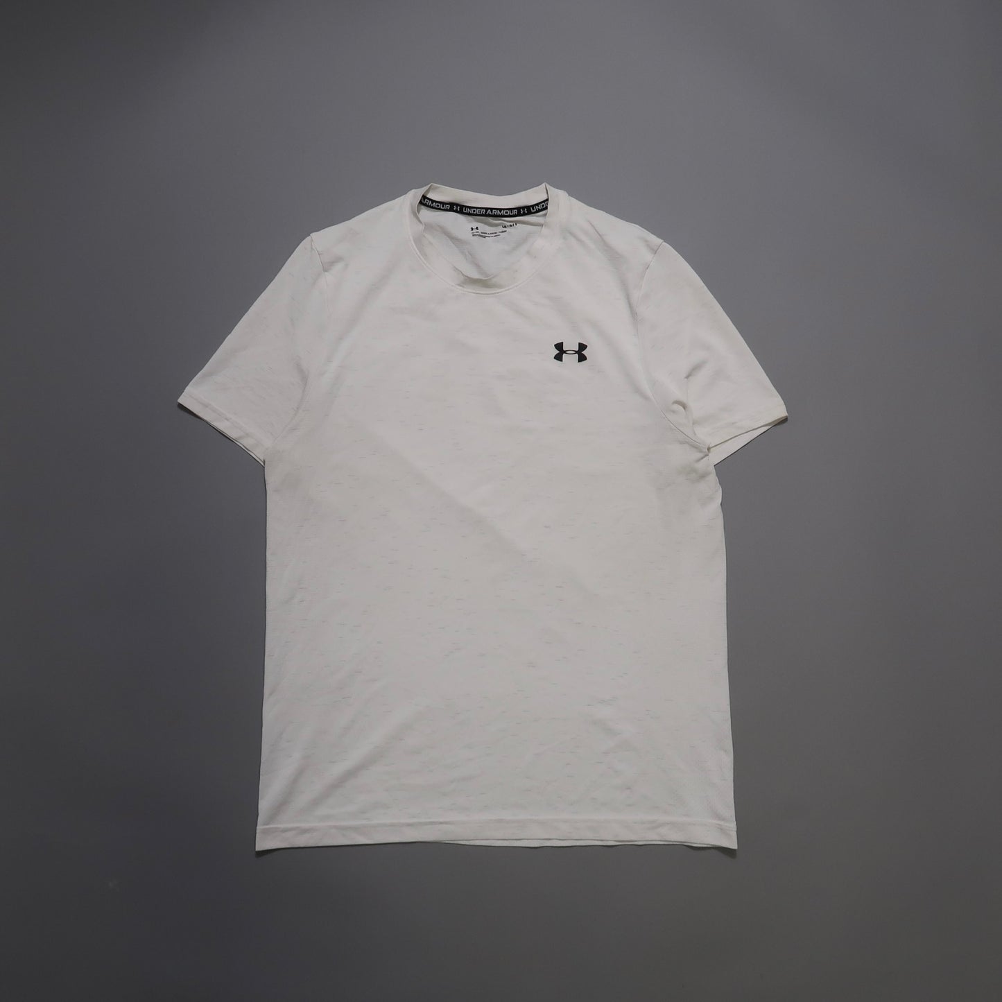Under Armor t shirt