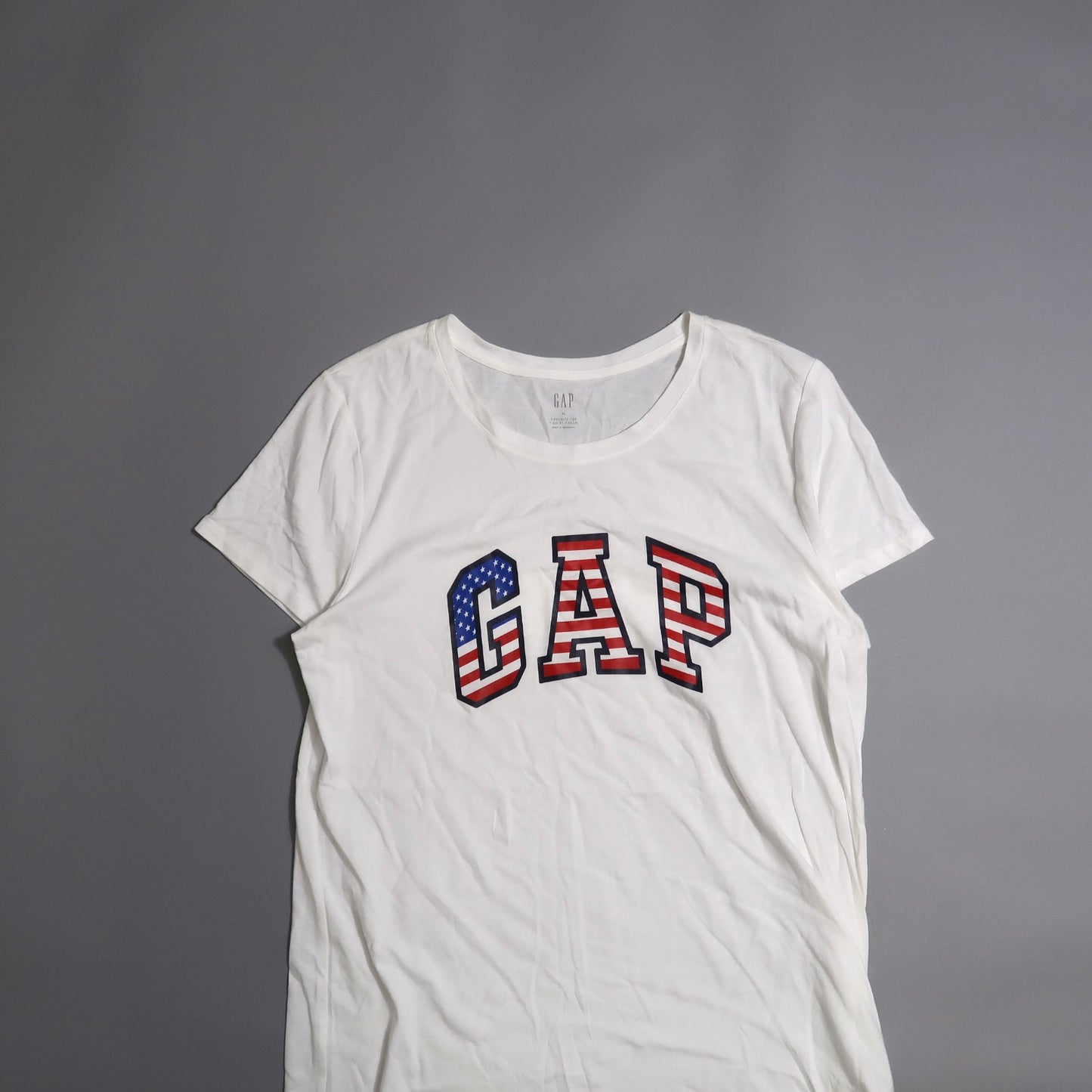 GAP t shirt
