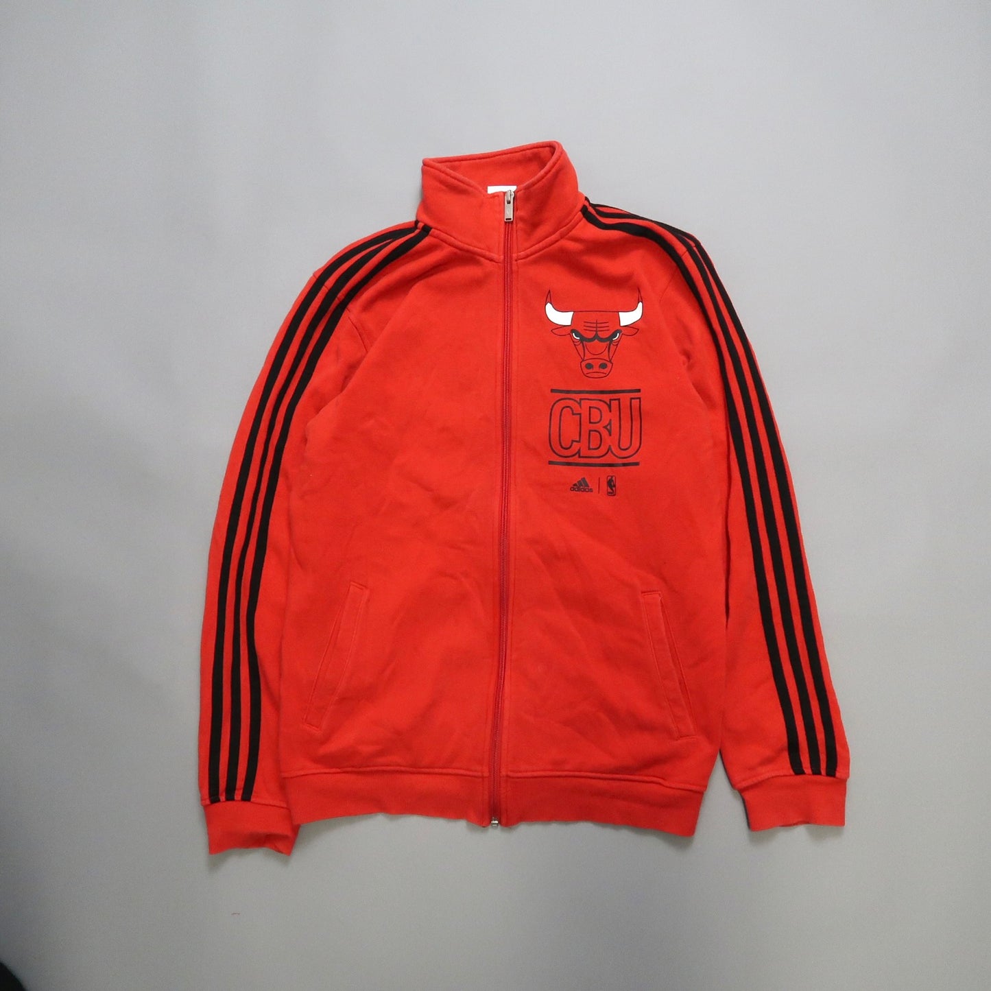 Bulls zip up sweater