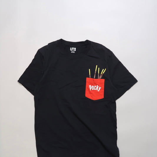 Uniqlo tshirt