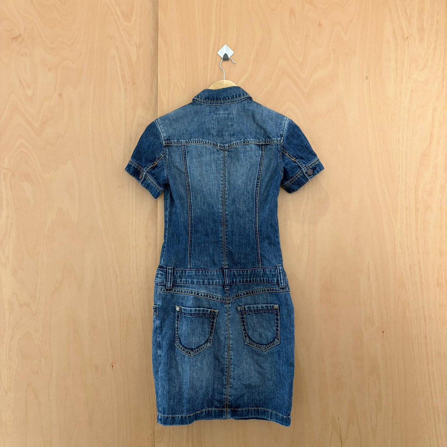 Women's dress