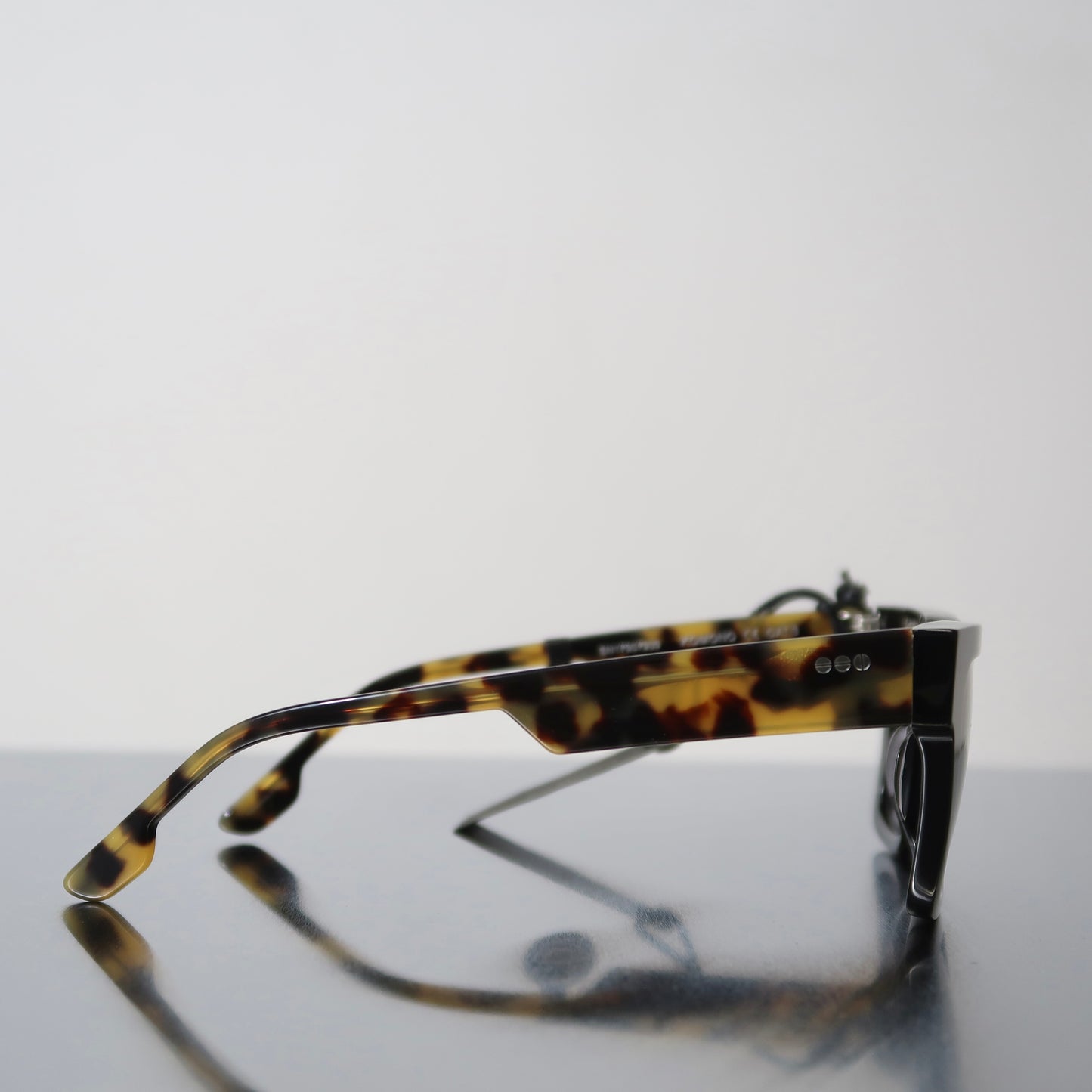 Komono Bob Black Kavee sunglasses