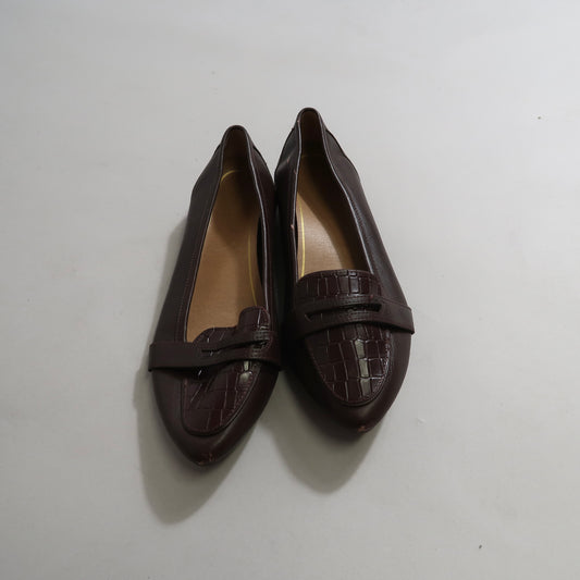 Women's leather shoes