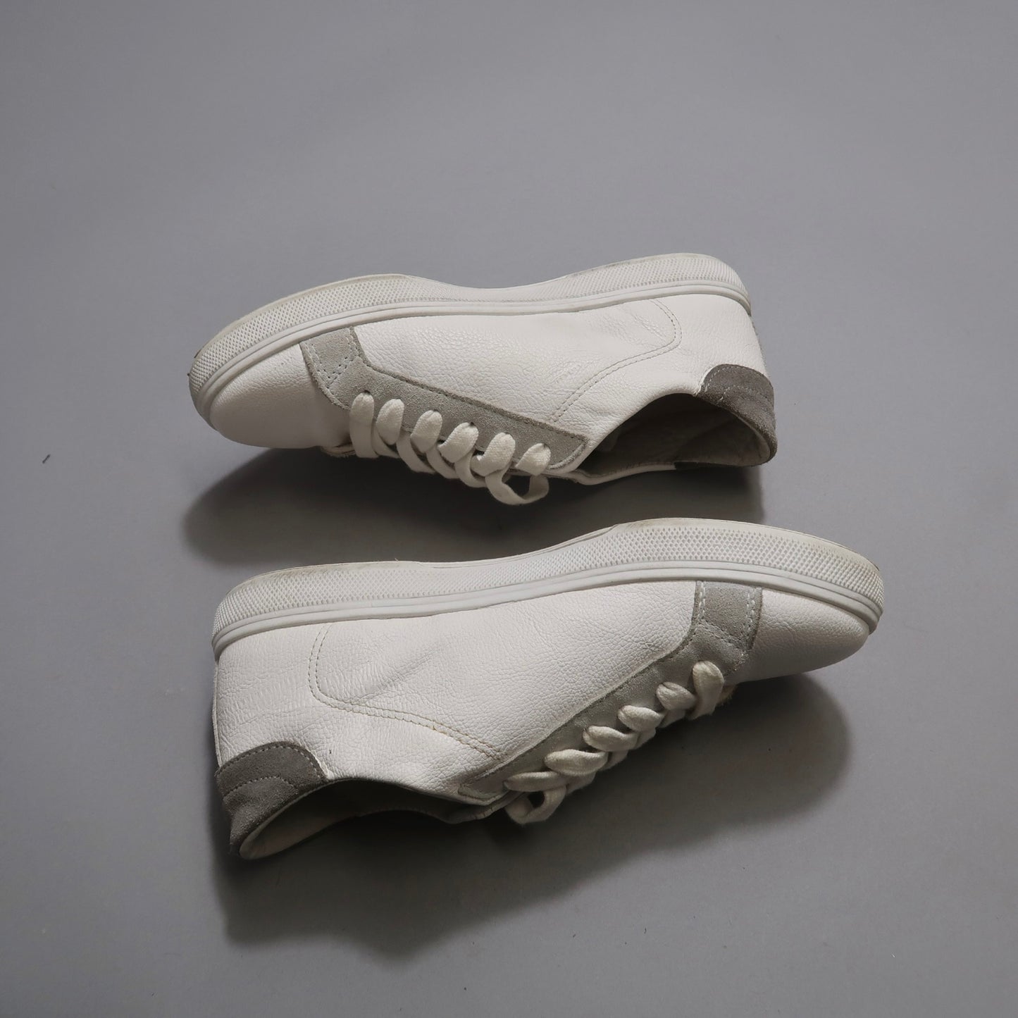 GG sneakers (insole missing)