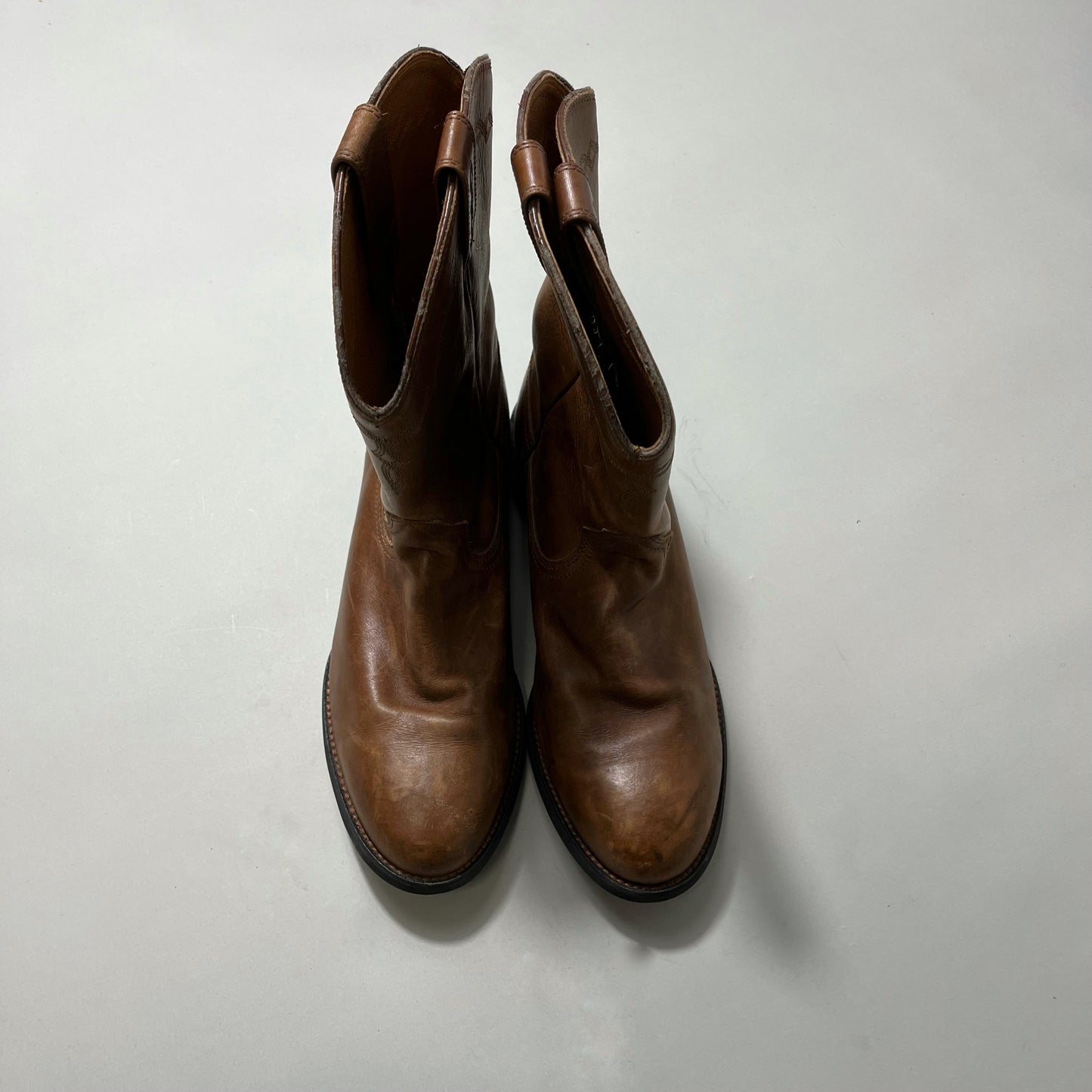 Ariat Heritage Roper boots