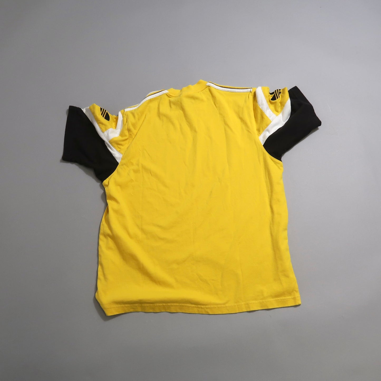 Adidas tshirt