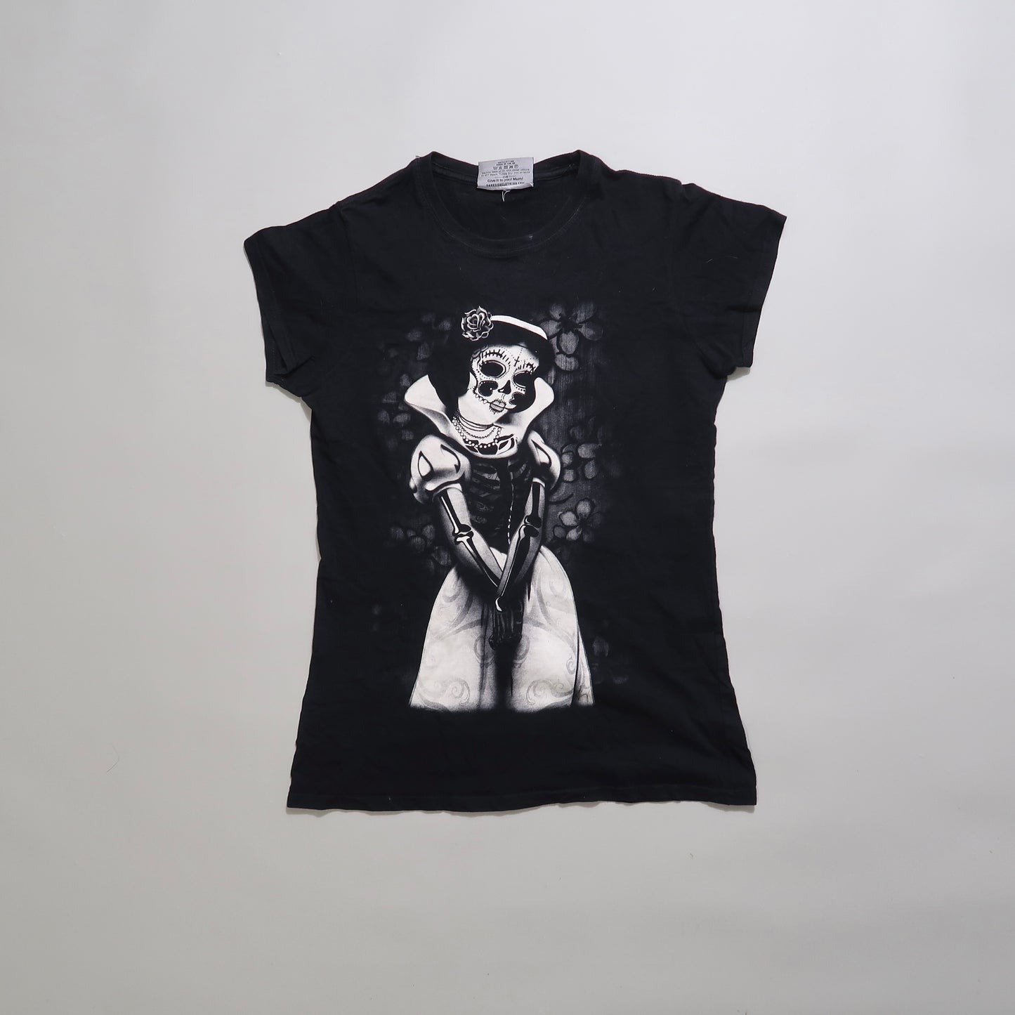 Женска маица со скелет