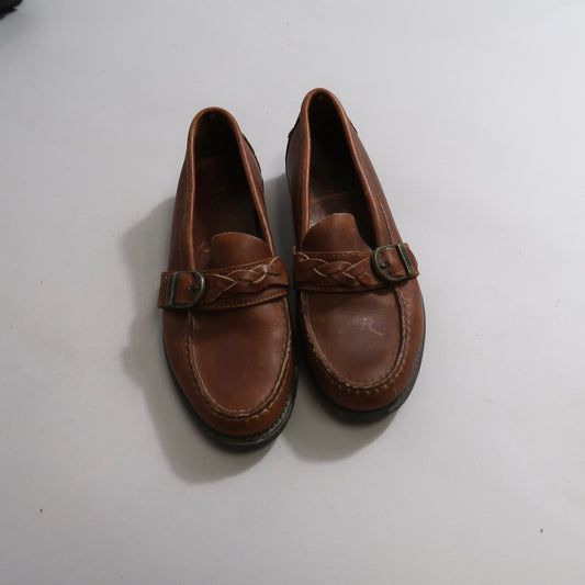 Women's leather shoes