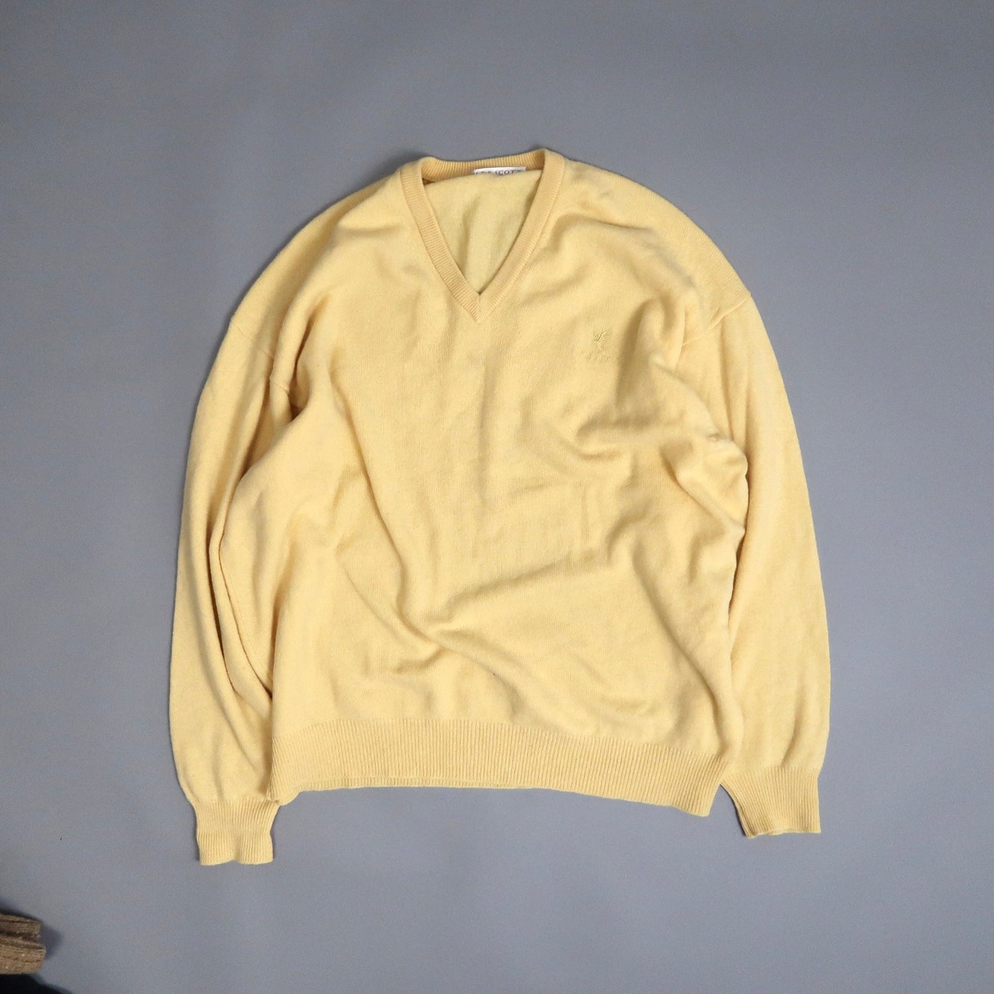 Lyle&Scott v neck sweater