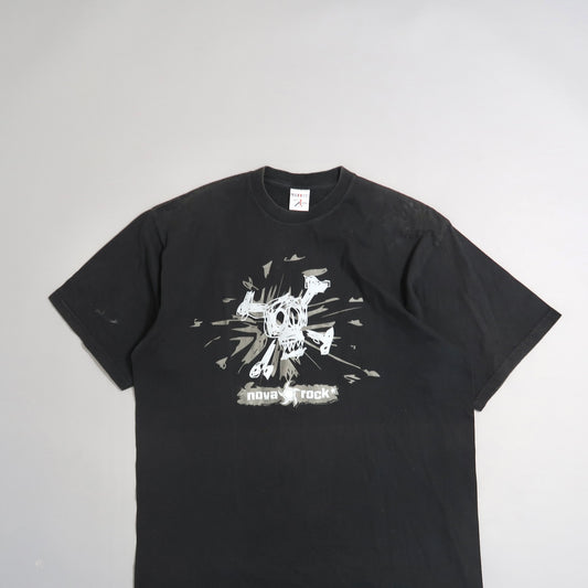 Black T-shirt with abstract skull design and nullnova rocknull text.