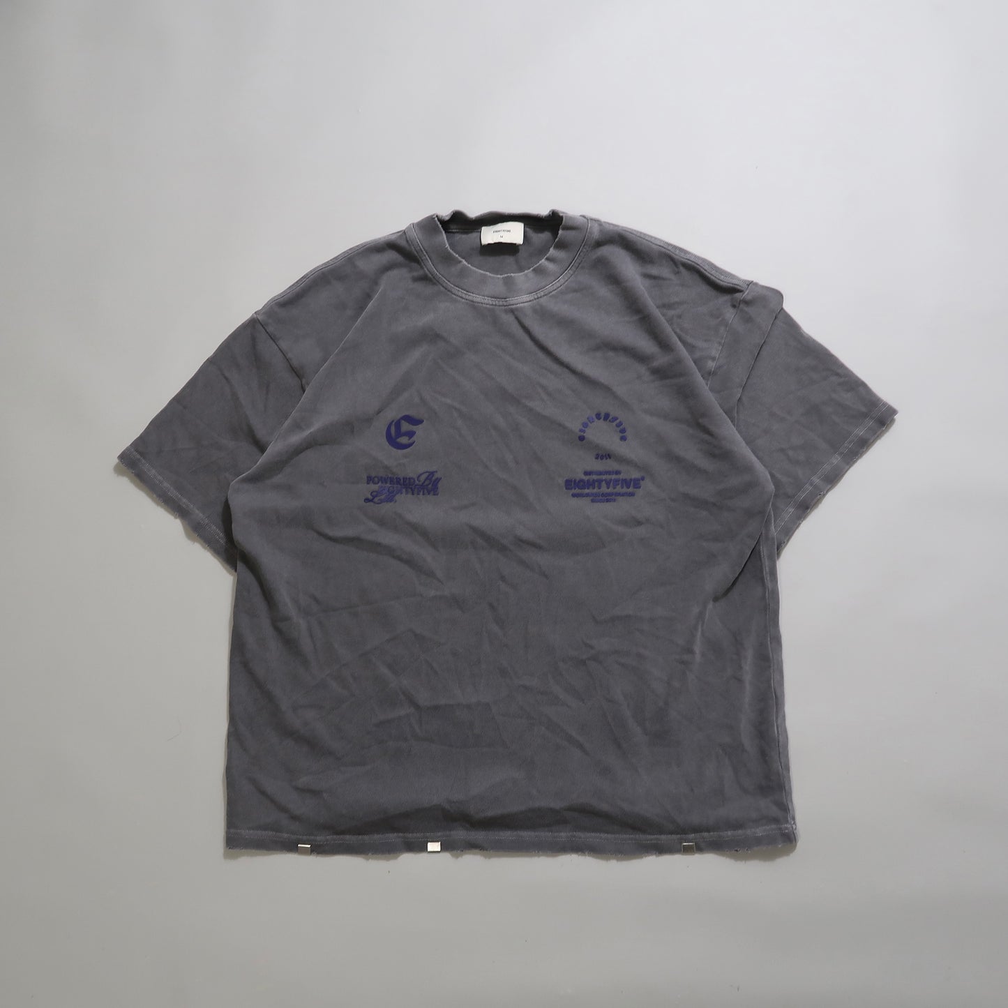 Осумдесет и пет маица