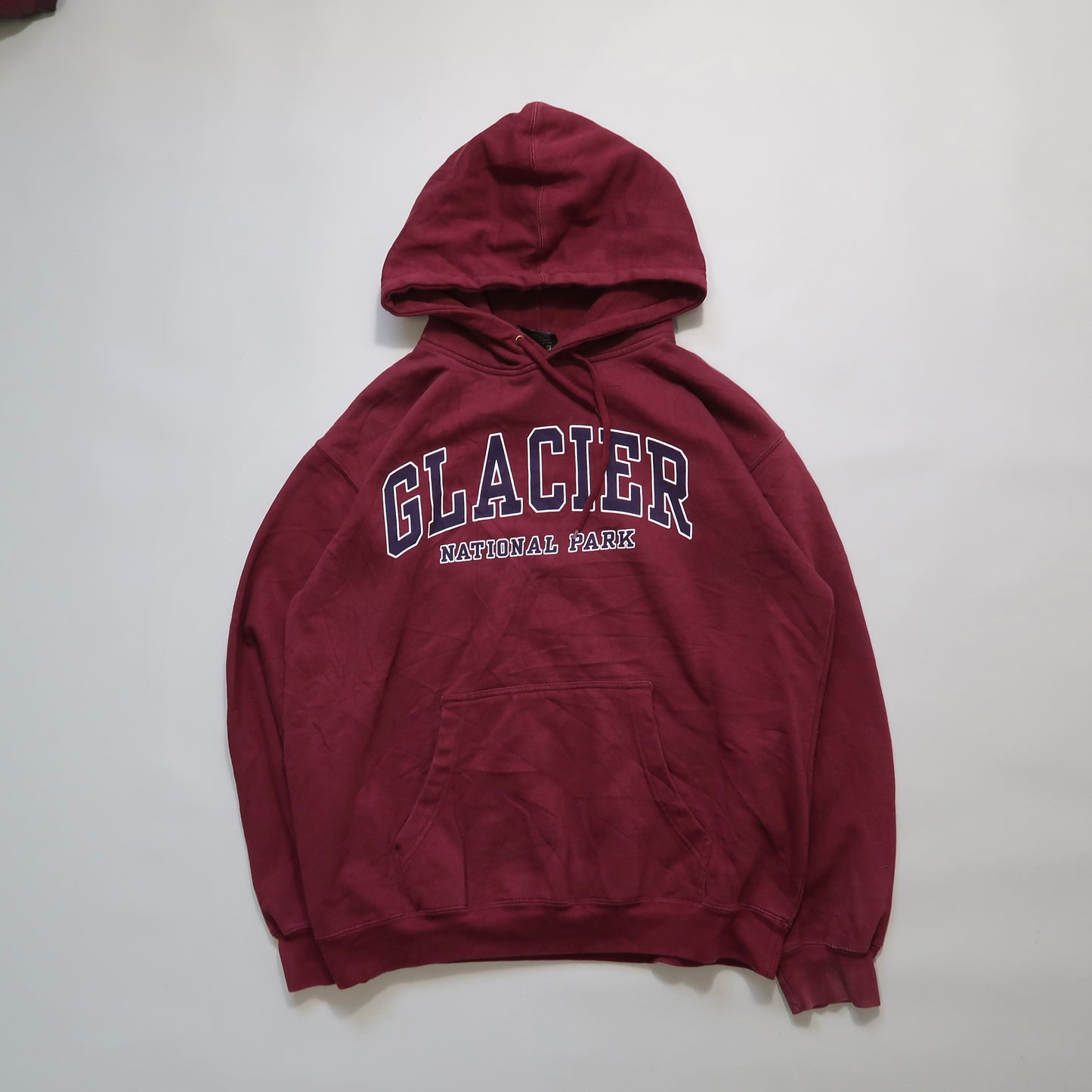 Bluzë me kapuç e printuar