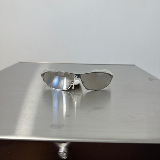Vintage Deadstock Sunglasses t656 (cracked glass)