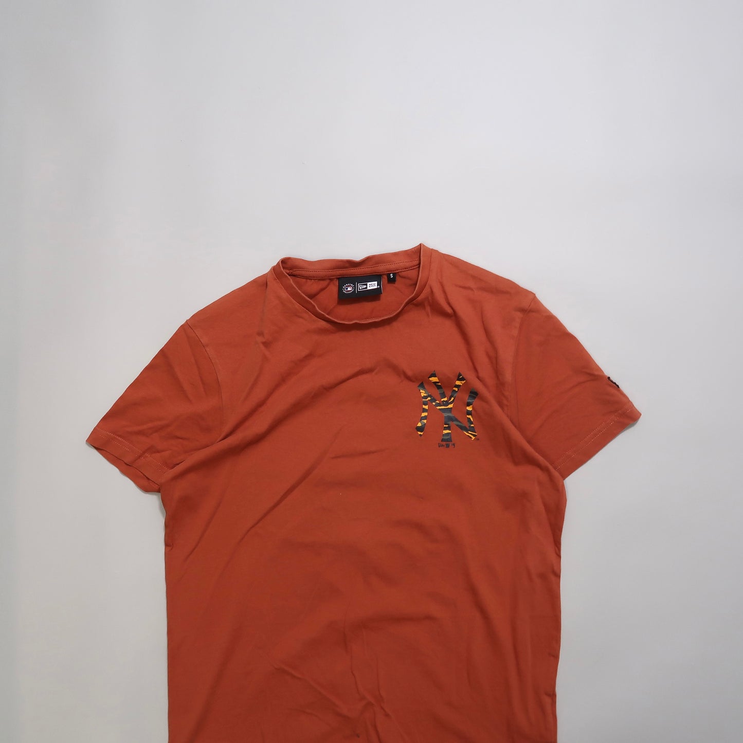 New Era tshirt