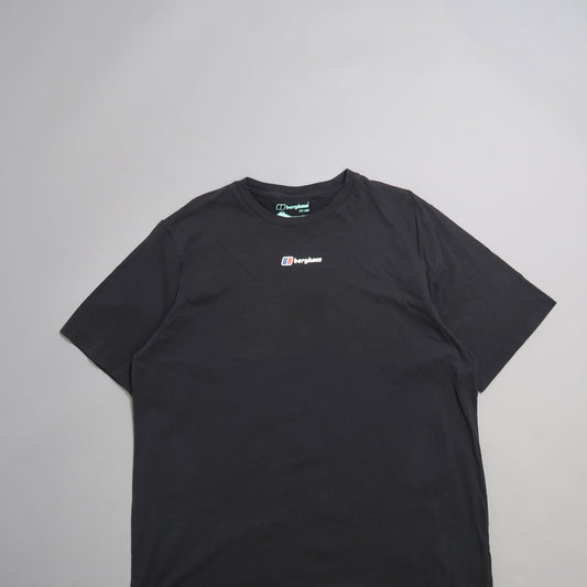 Black T-shirt with a small nullberghausnull logo on the front.