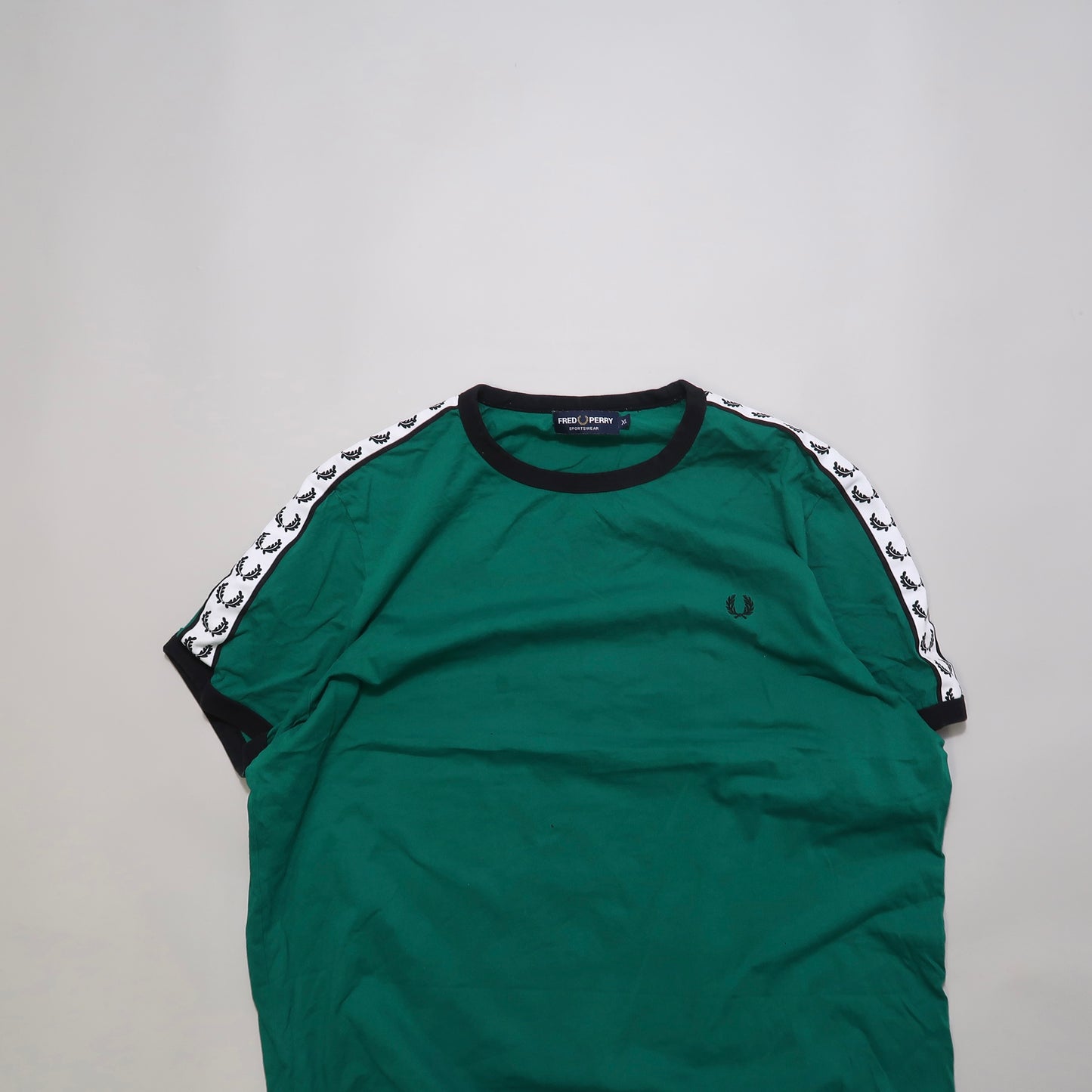 Fred Perry tshirt